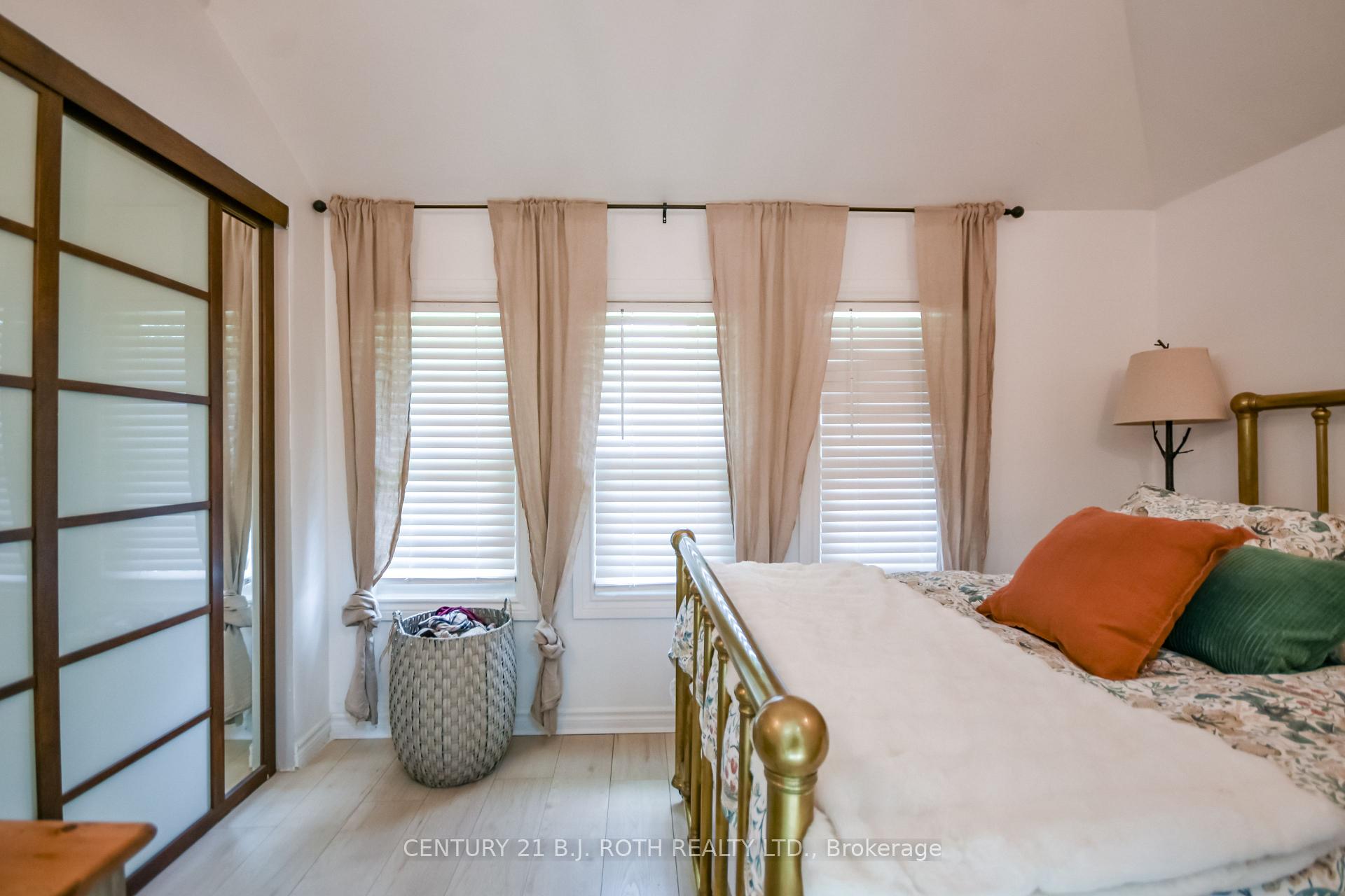 Photo 20 of 203 Southview Road, Barrie, South Shore — HOMEH