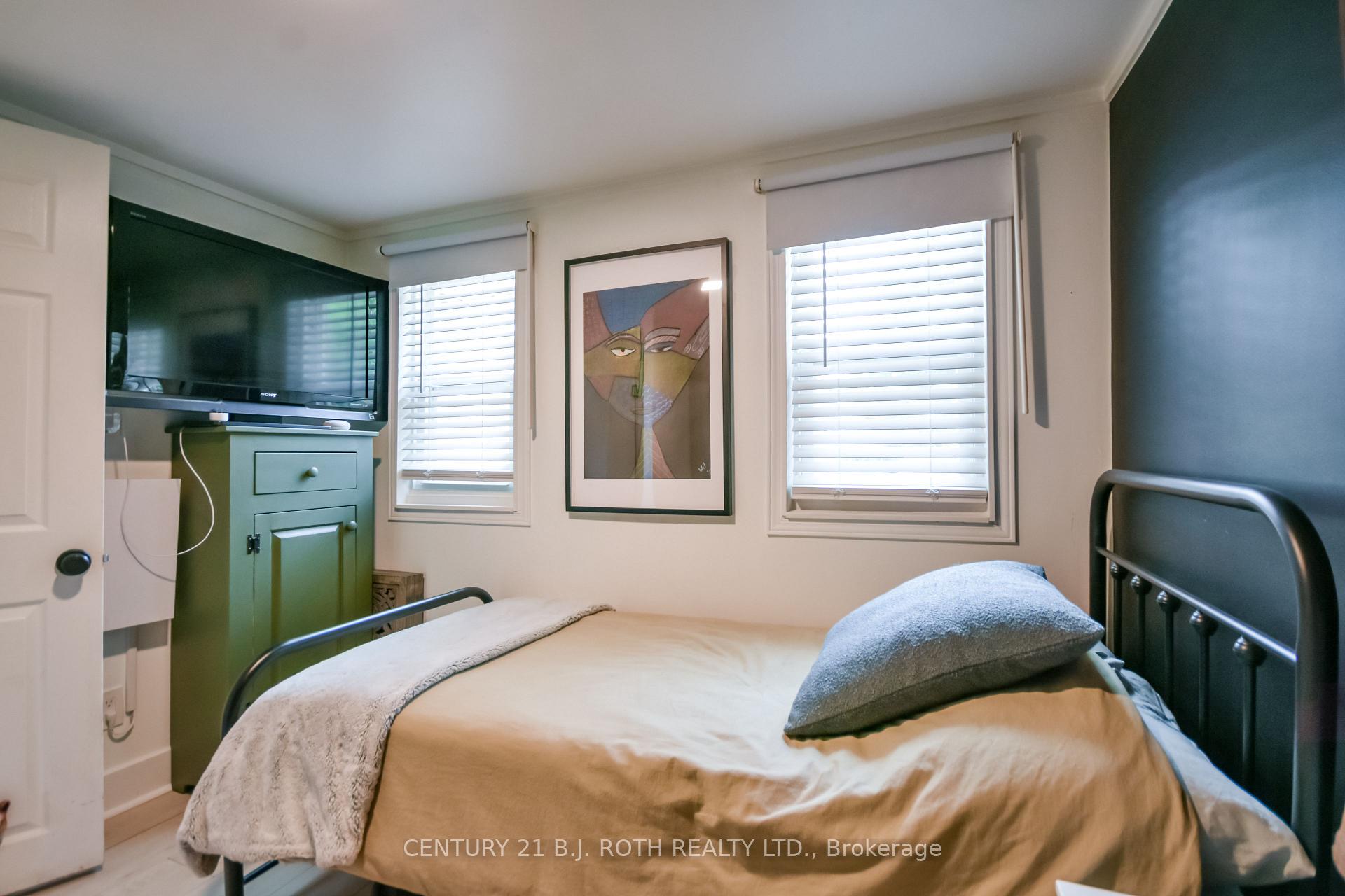 Photo 29 of 203 Southview Road, Barrie, South Shore — HOMEH