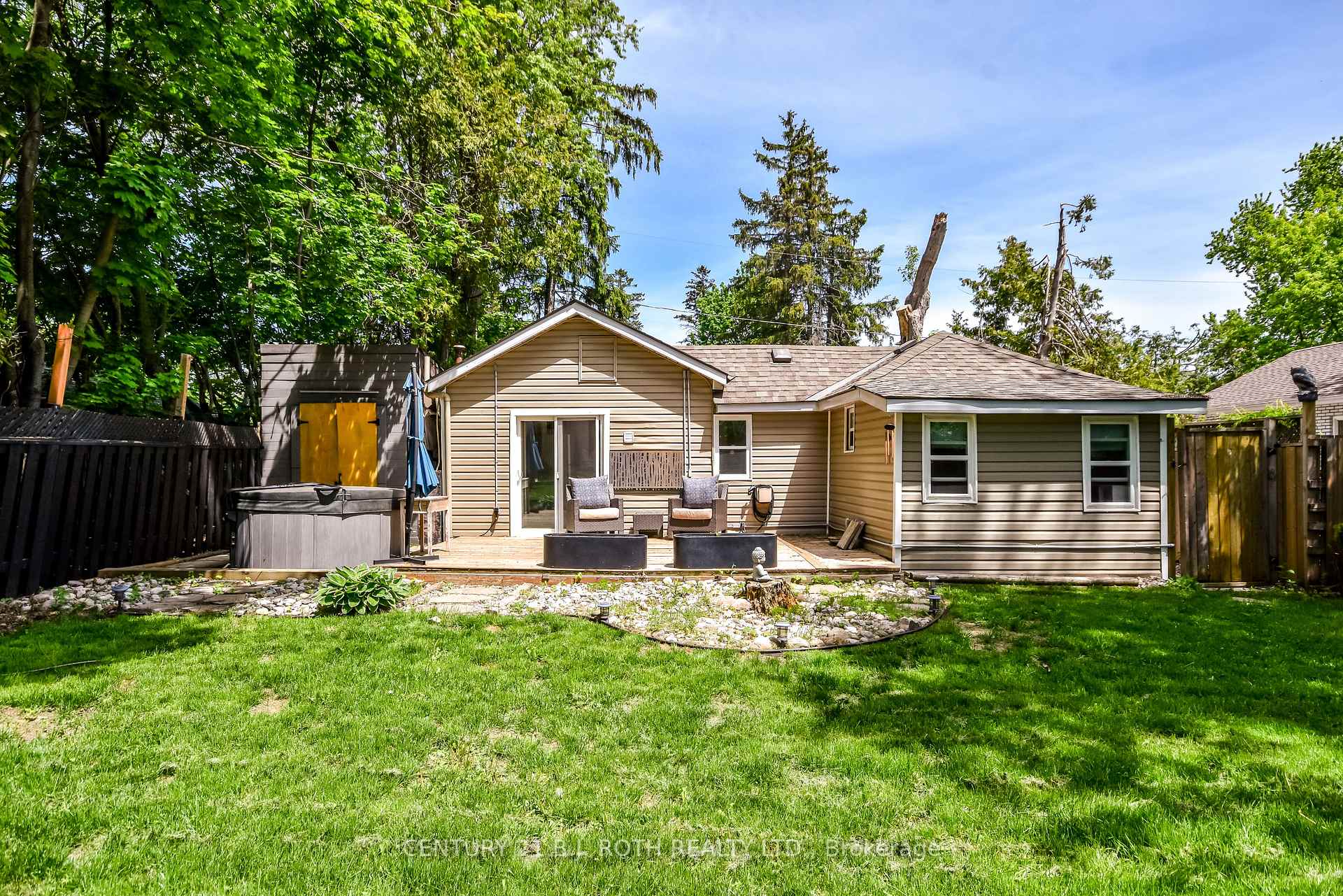 Photo 37 of 203 Southview Road, Barrie, South Shore — HOMEH