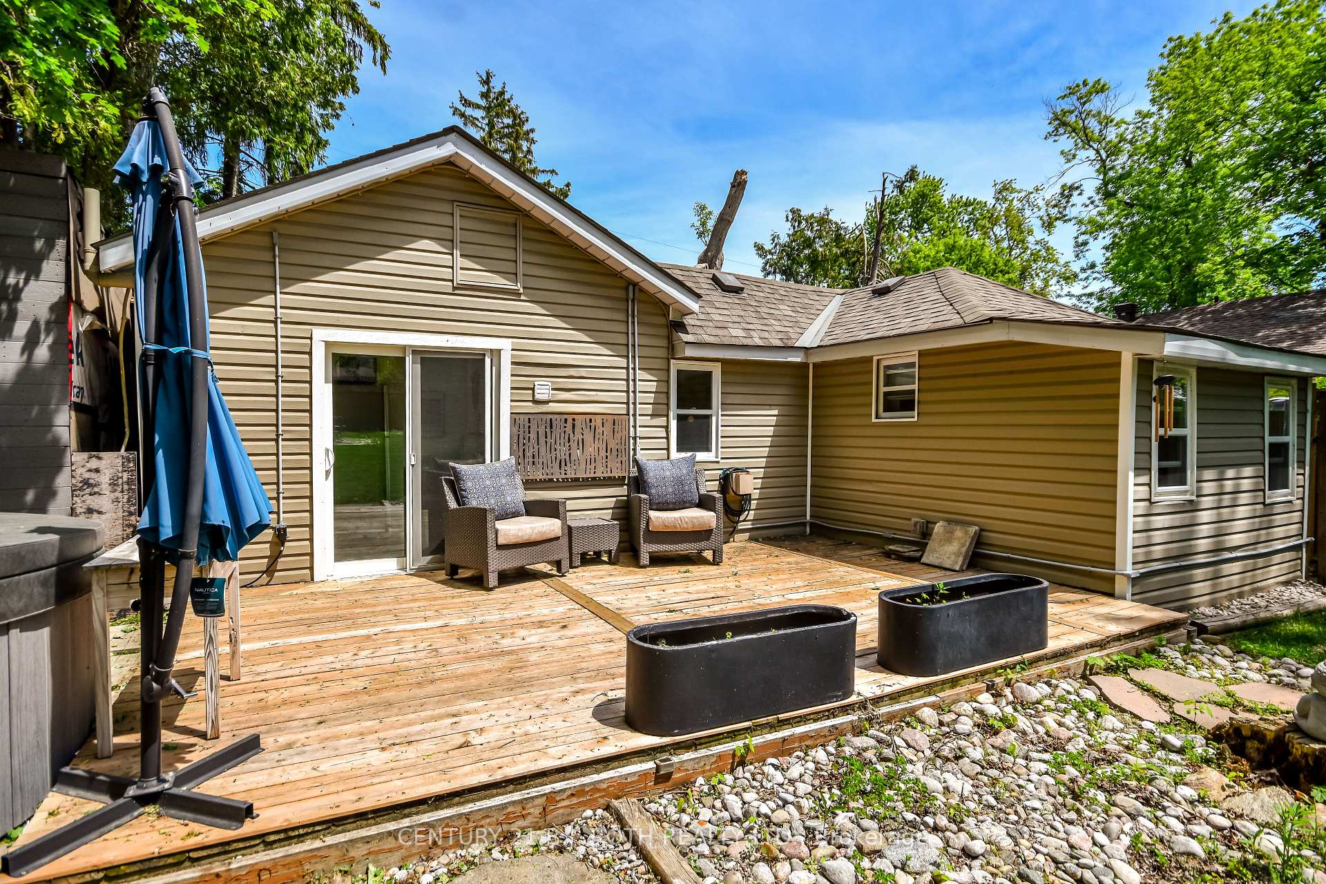 Photo 39 of 203 Southview Road, Barrie, South Shore — HOMEH