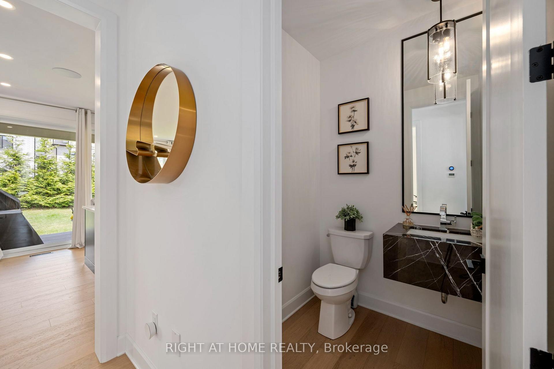 Photo 13 of 372 Manhattan Drive, London, South K — HOMEH