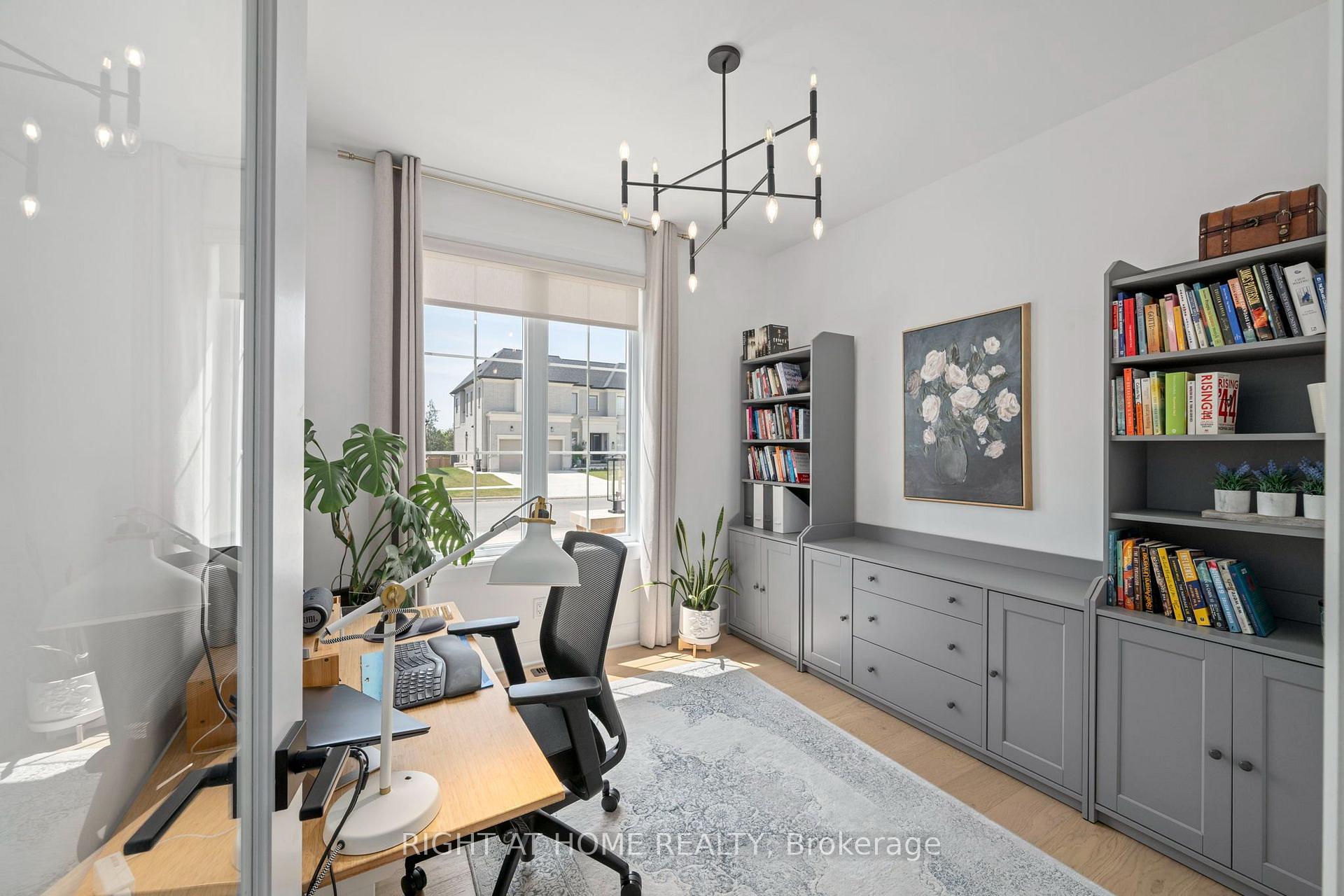 Photo 15 of 372 Manhattan Drive, London, South K — HOMEH