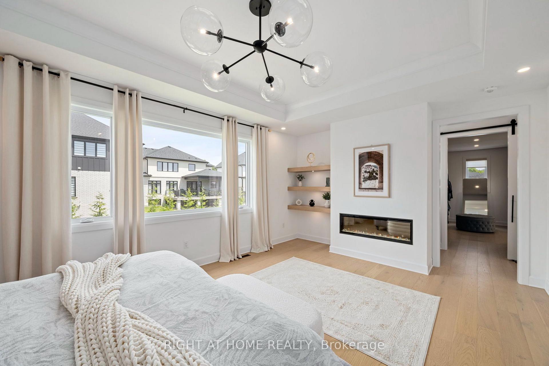 Photo 18 of 372 Manhattan Drive, London, South K — HOMEH
