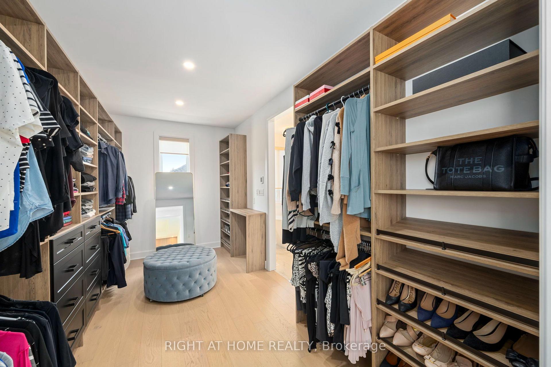 Photo 22 of 372 Manhattan Drive, London, South K — HOMEH