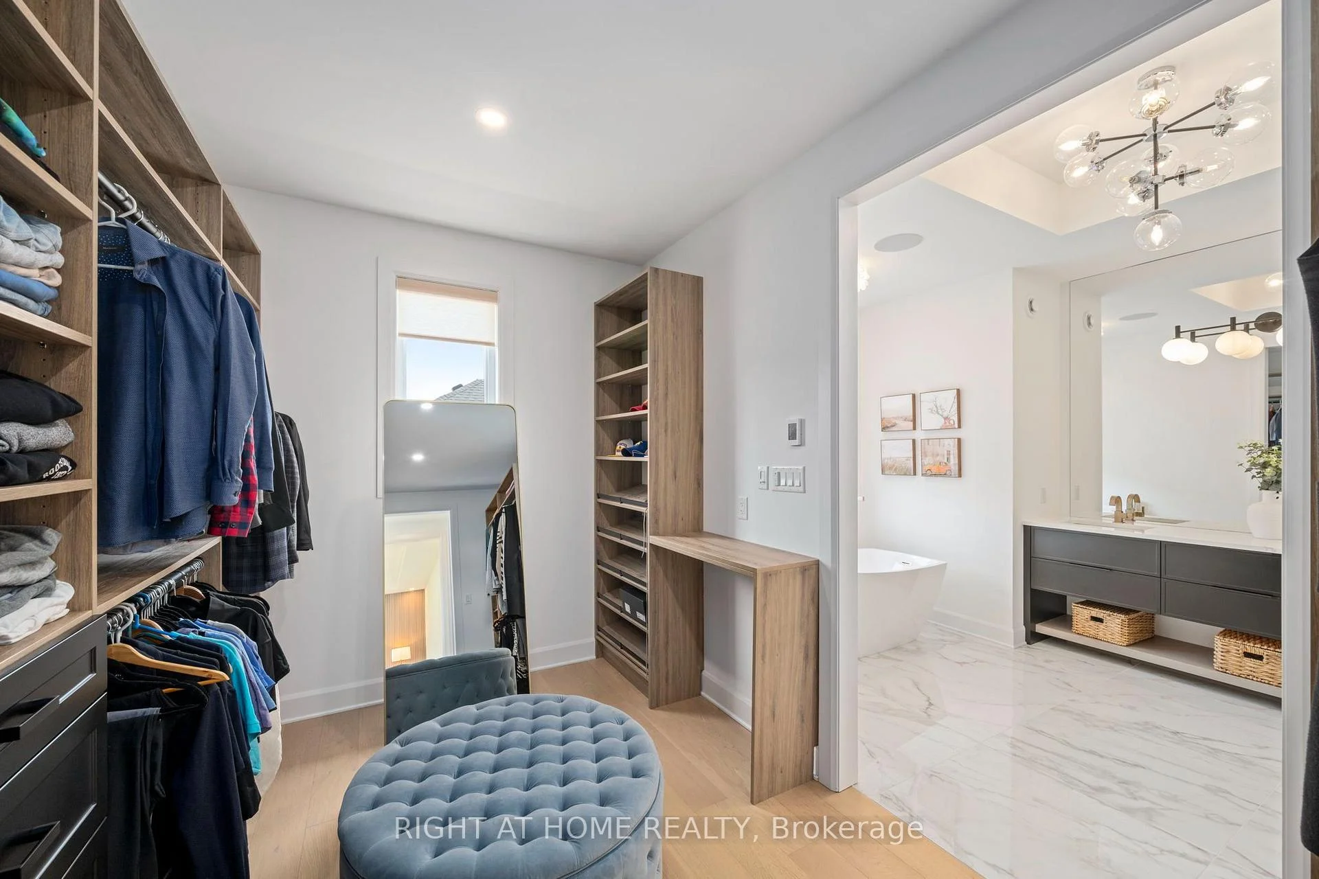 Photo 21 of 372 Manhattan Drive, London, South K — HOMEH