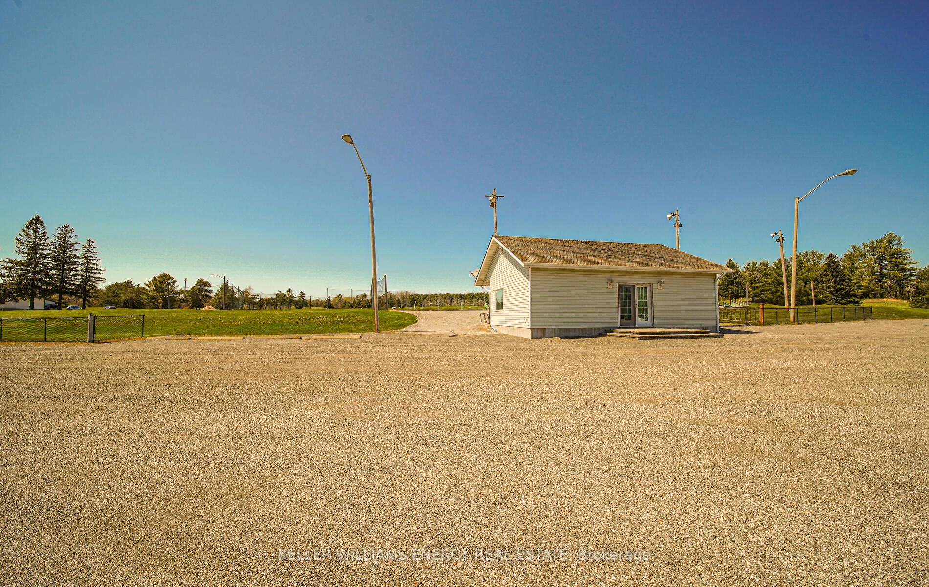 Photo 13 of 560 Taunton Road W, Ajax, Northwest Ajax — HOMEH