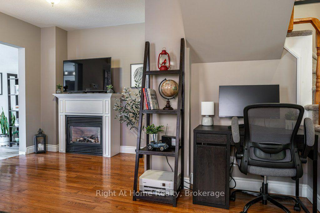 Photo 10 of 386 Albert Street, Stratford — HOMEH