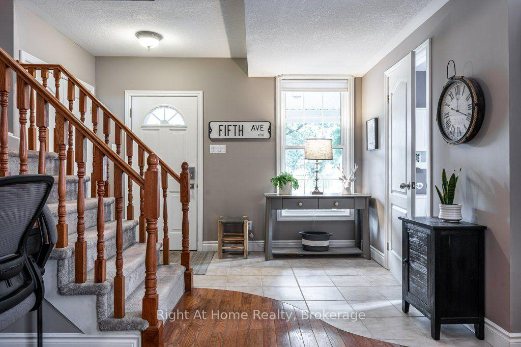 Photo 11 of 386 Albert Street, Stratford — HOMEH