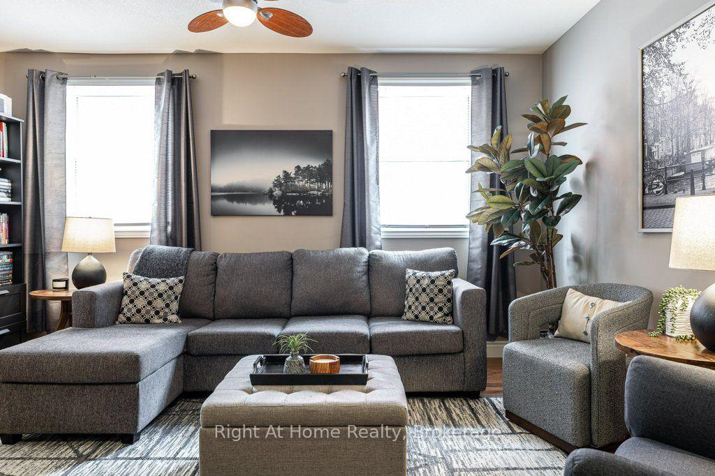 Photo 13 of 386 Albert Street, Stratford — HOMEH