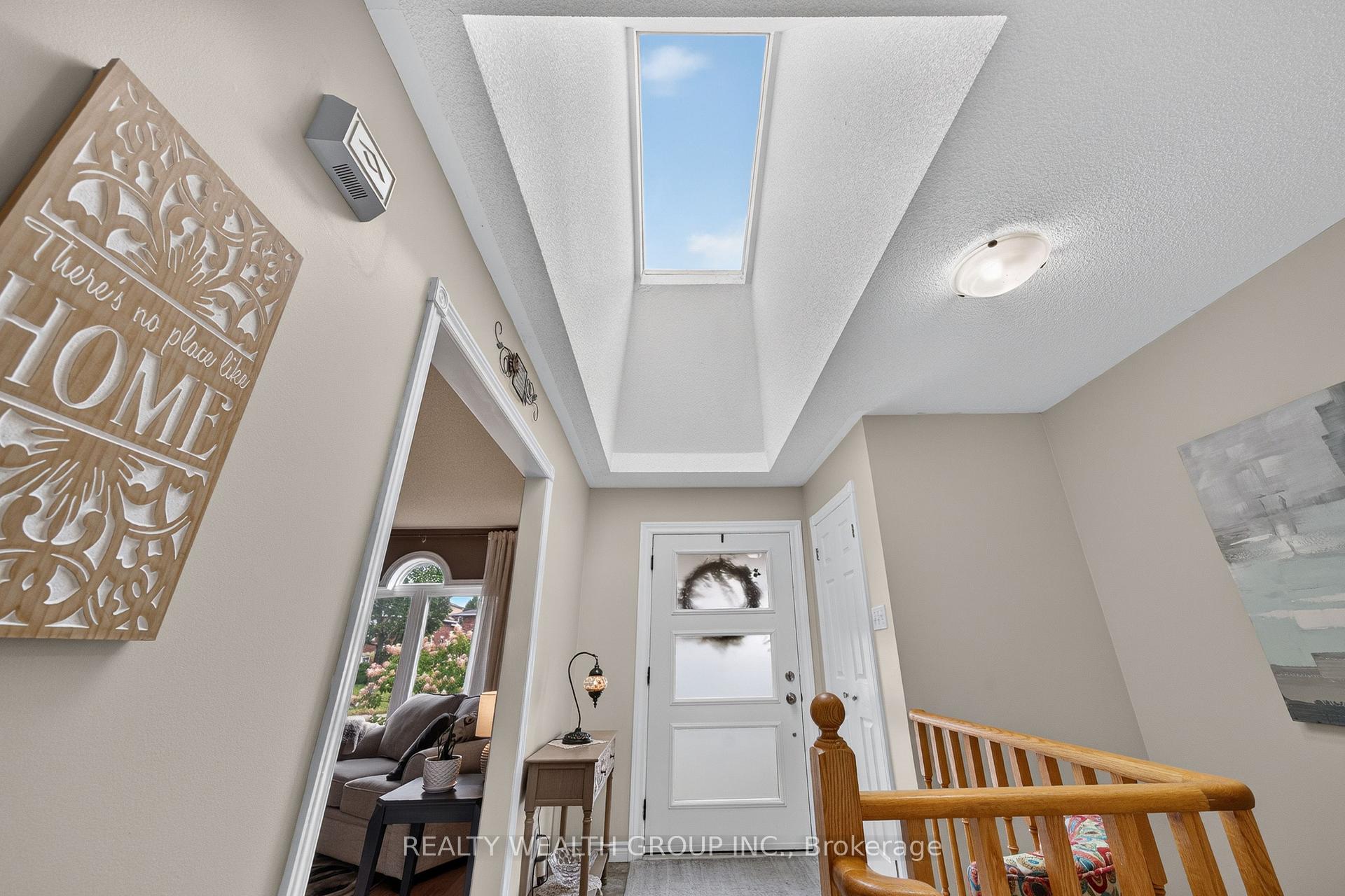Photo 7 of 83 Logan Court, Barrie, Holly — HOMEH