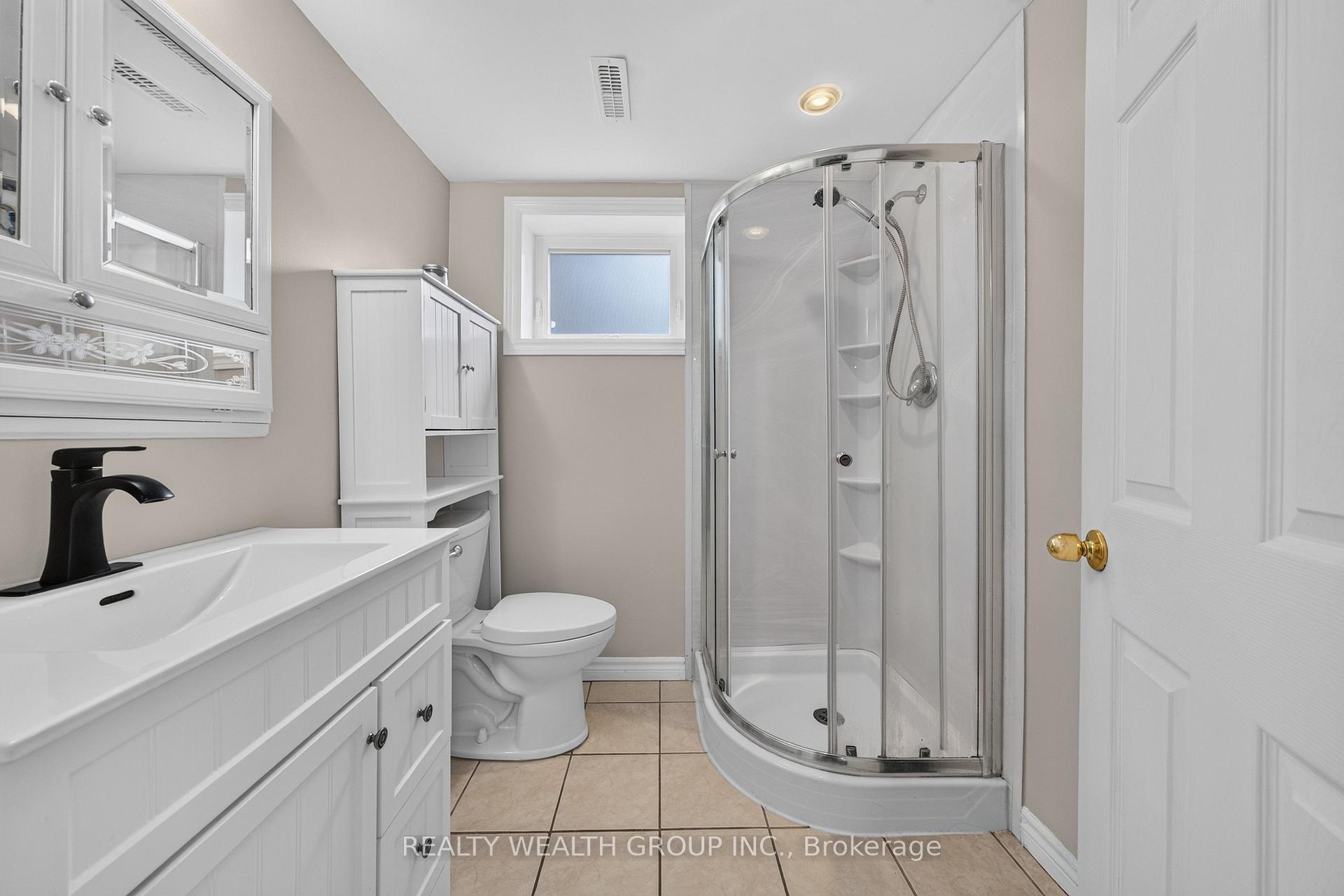 Photo 26 of 83 Logan Court, Barrie, Holly — HOMEH
