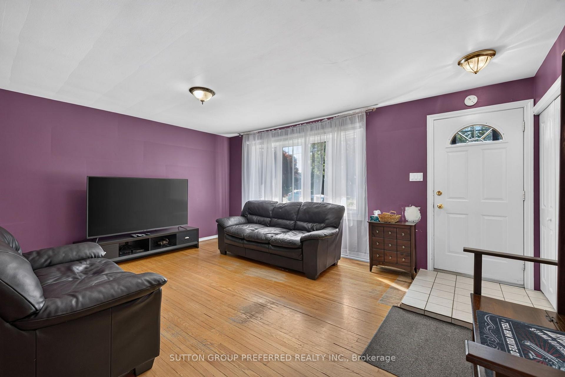 Photo 12 of 98 Queen Street, Thames Centre, Dorchester — HOMEH