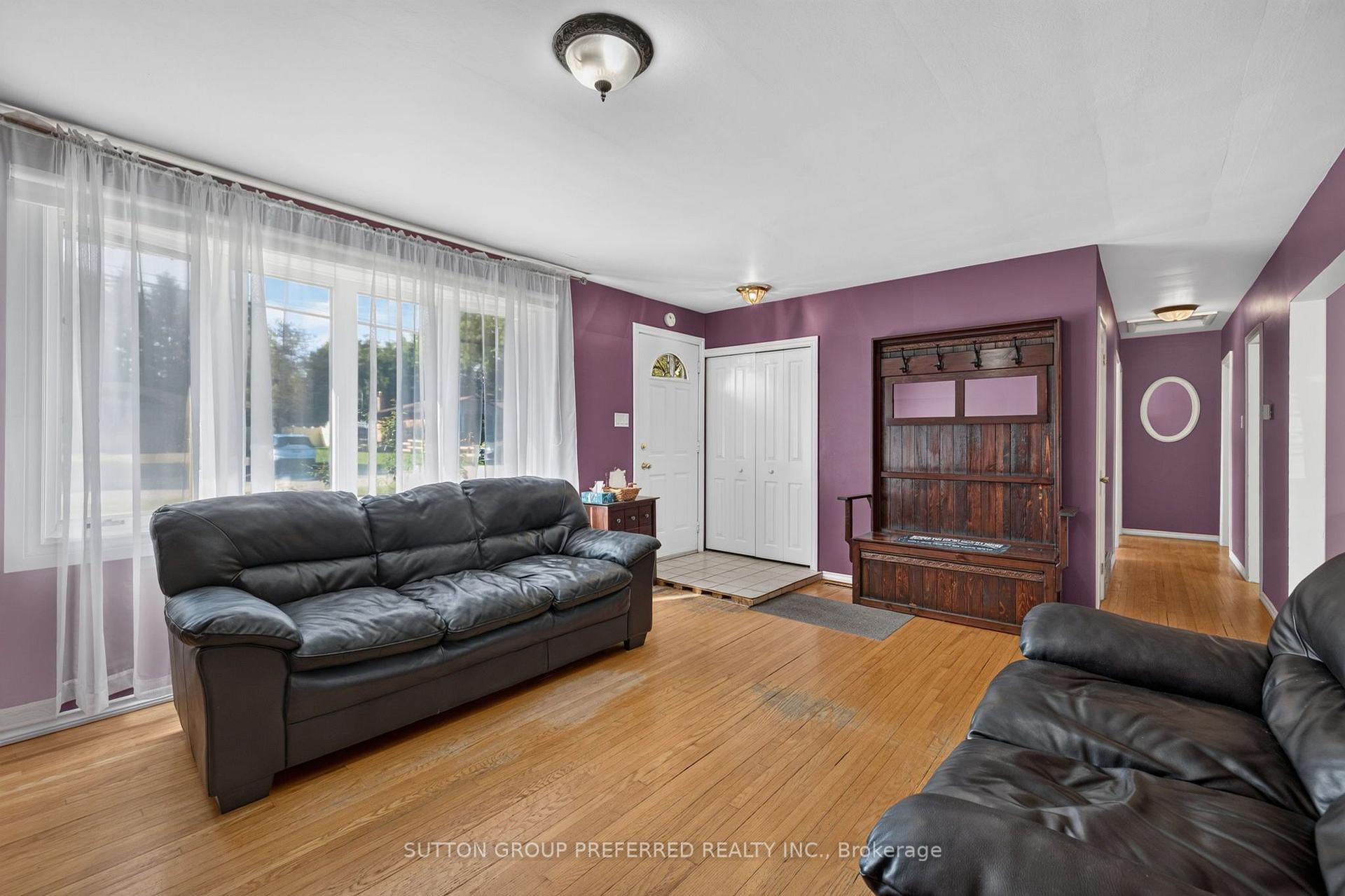 Photo 13 of 98 Queen Street, Thames Centre, Dorchester — HOMEH