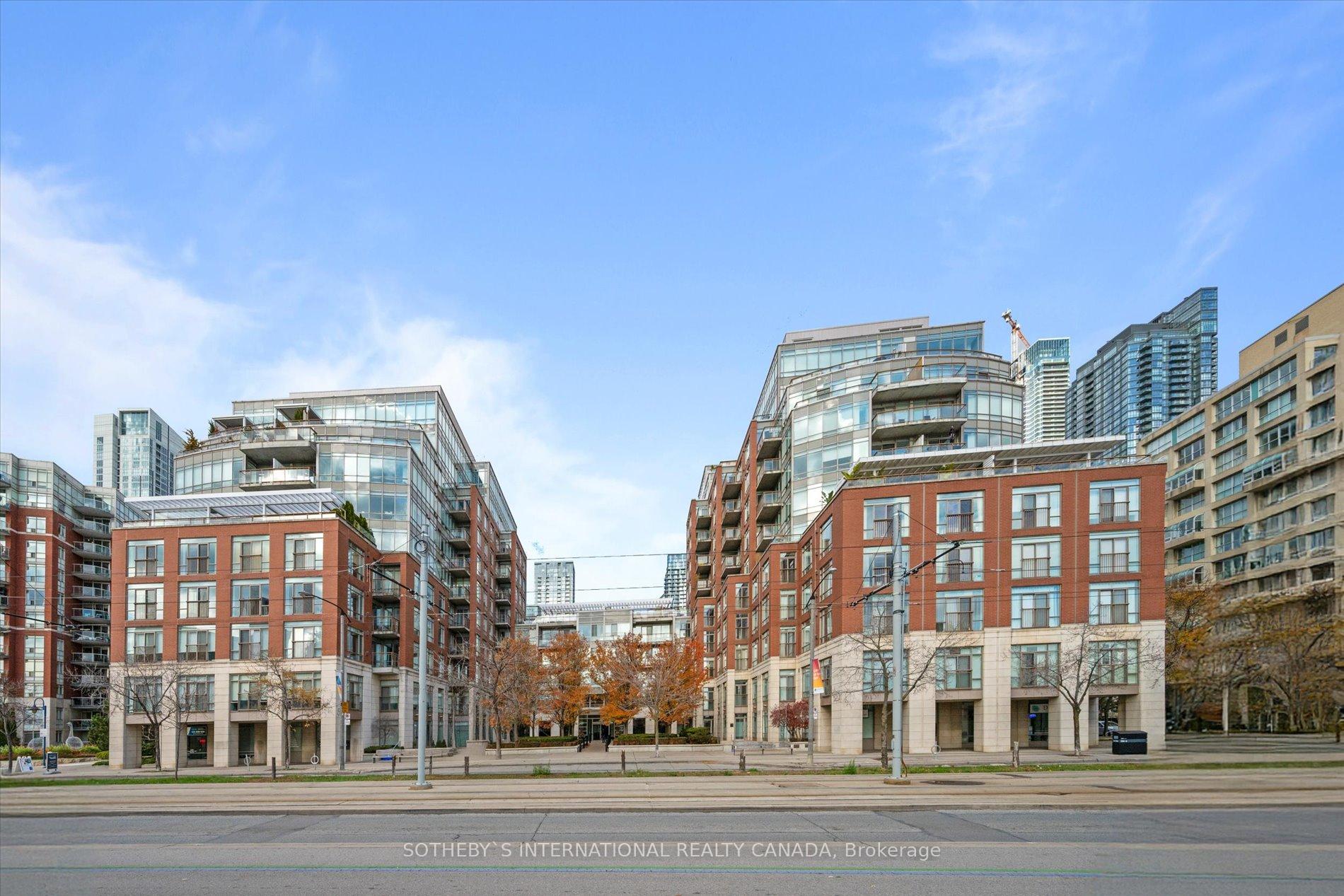 Photo of Unit PH1001W, 500 Queens Quay W
