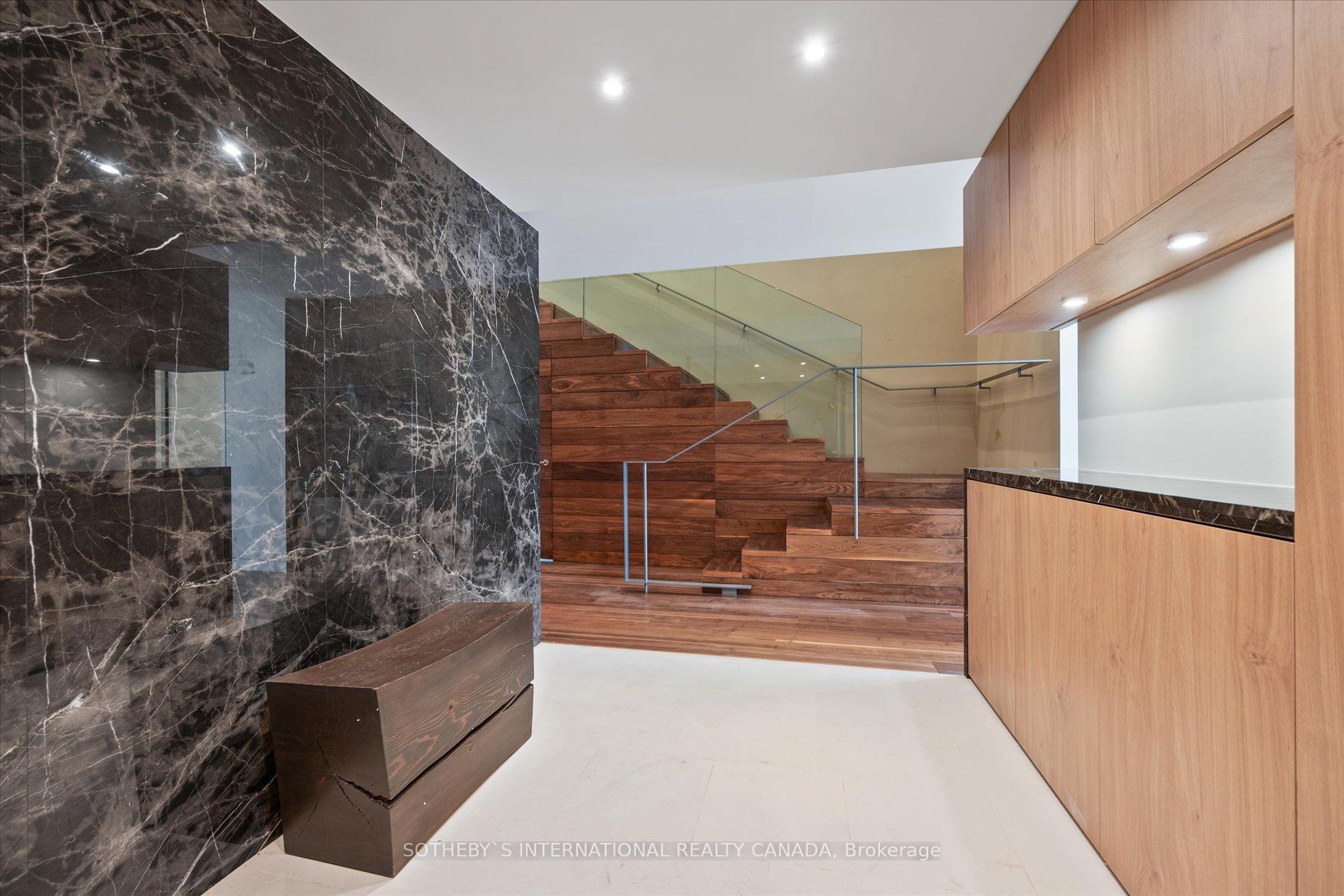Photo 4 of Unit PH1001W, 500 Queens Quay W, Toronto, Waterfront Communities — HOMEH