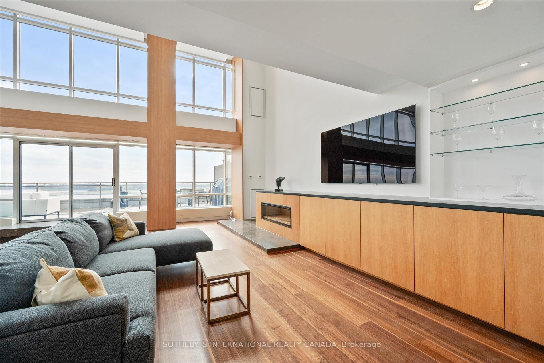 Photo 8 of Unit PH1001W, 500 Queens Quay W, Toronto, Waterfront Communities — HOMEH
