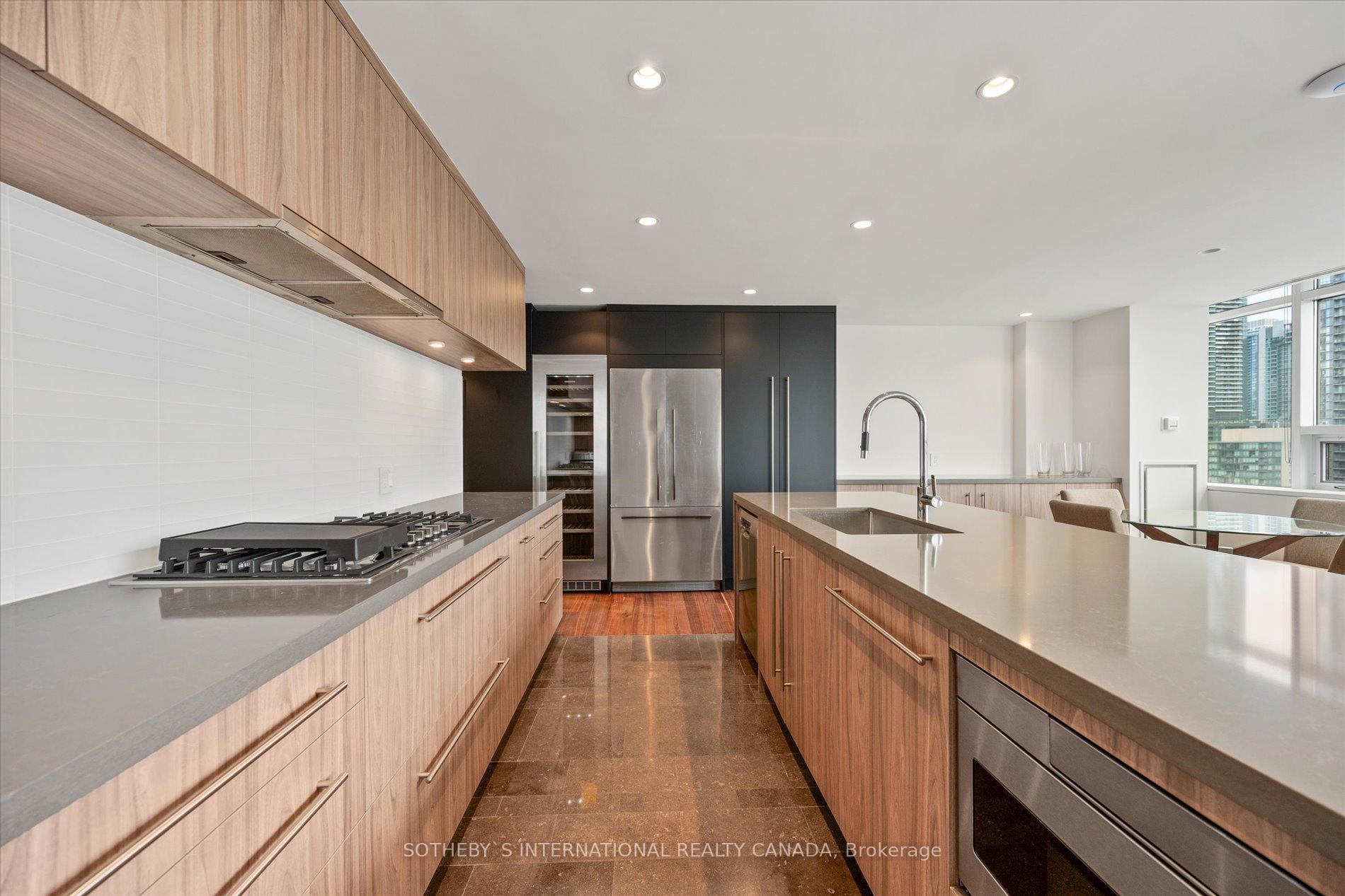 Photo 19 of Unit PH1001W, 500 Queens Quay W, Toronto, Waterfront Communities — HOMEH