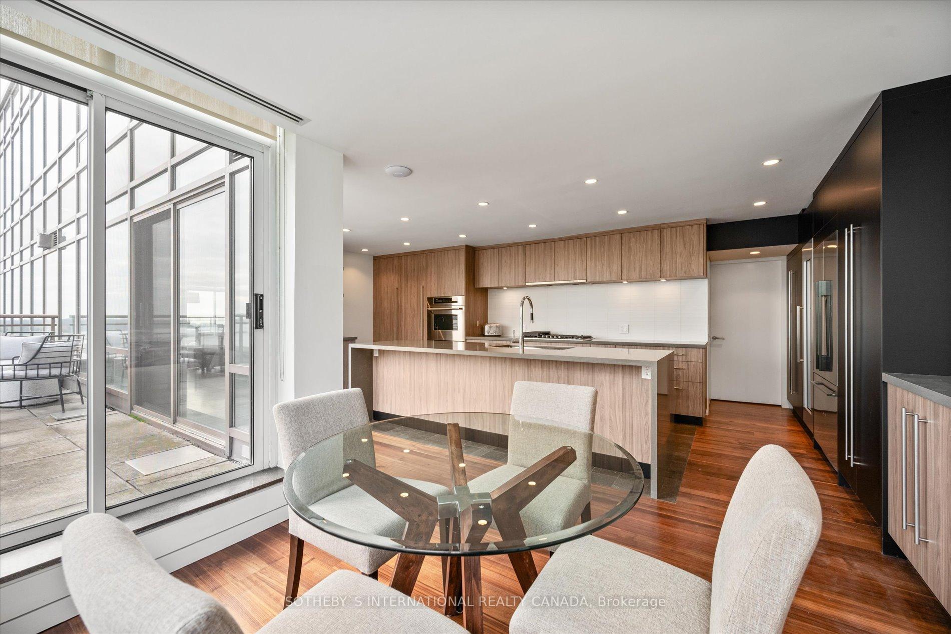 Photo 22 of Unit PH1001W, 500 Queens Quay W, Toronto, Waterfront Communities — HOMEH