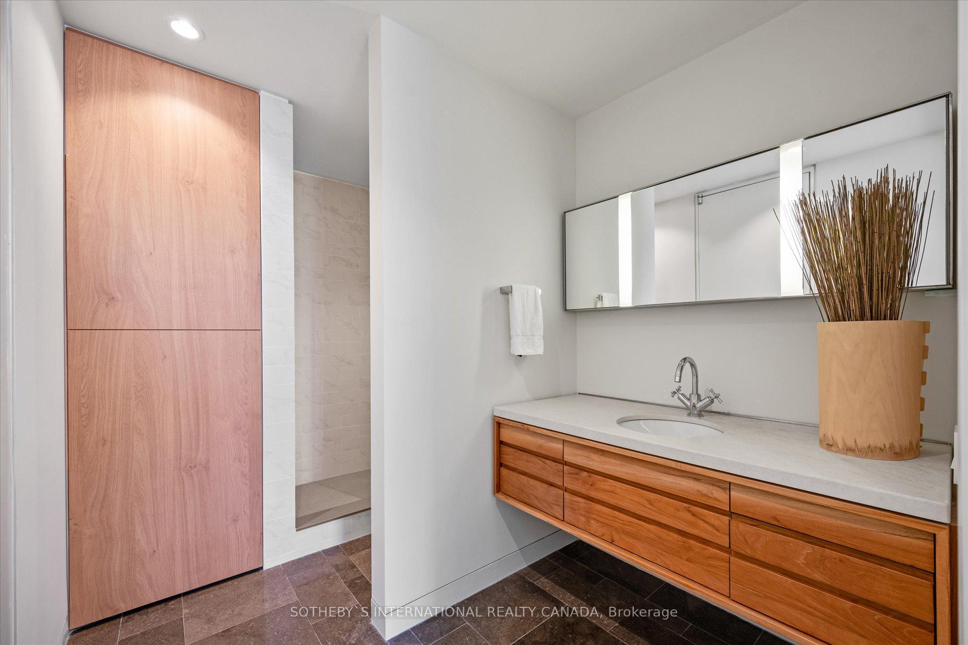 Photo 36 of Unit PH1001W, 500 Queens Quay W, Toronto, Waterfront Communities — HOMEH