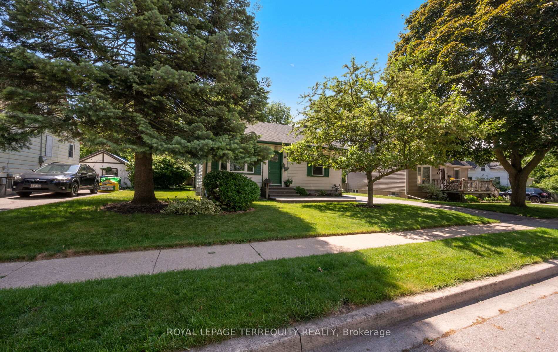 Photo 1 of 33 Rogers Road, Brampton, Brampton West — HOMEH