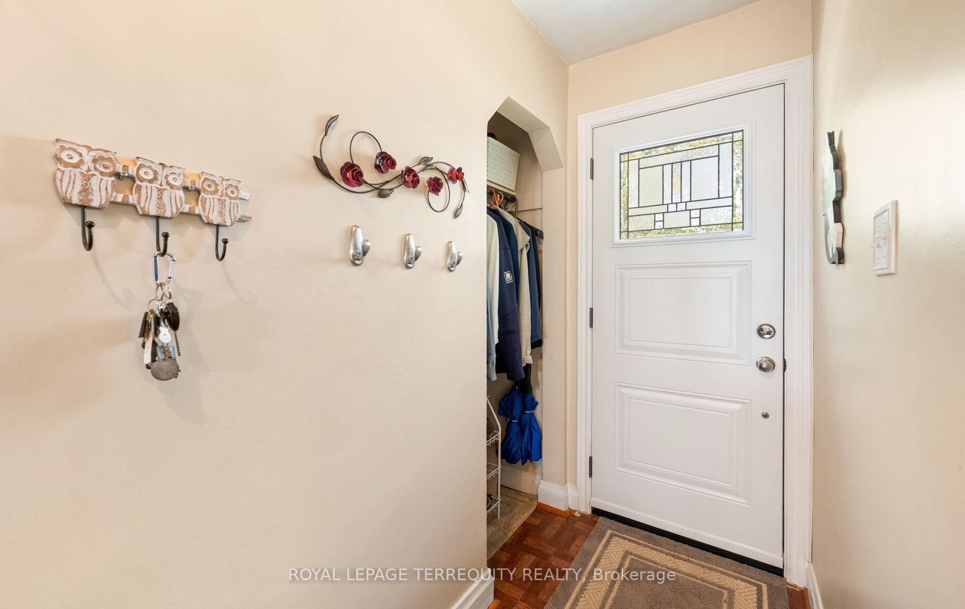 Photo 9 of 33 Rogers Road, Brampton, Brampton West — HOMEH