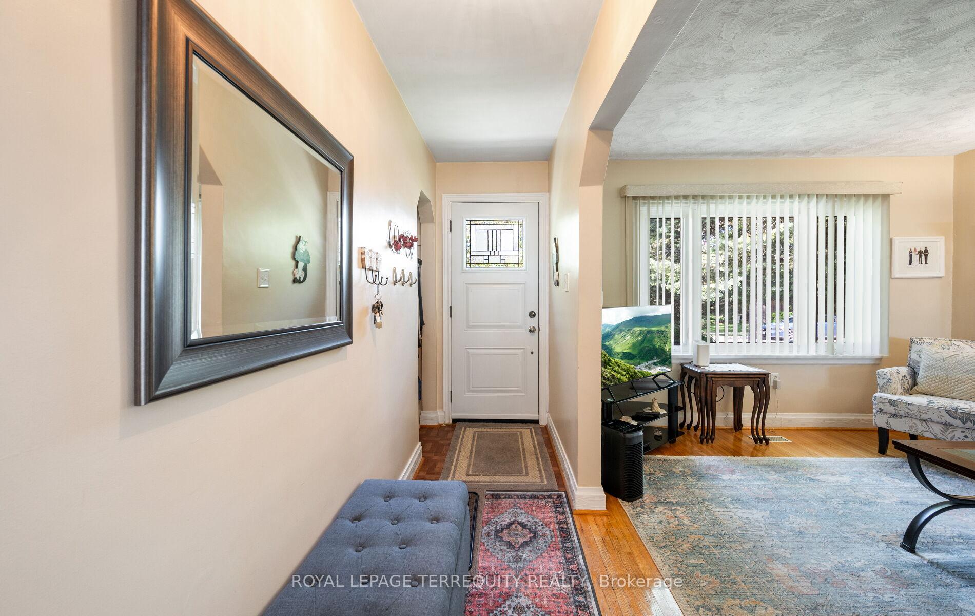 Photo 10 of 33 Rogers Road, Brampton, Brampton West — HOMEH
