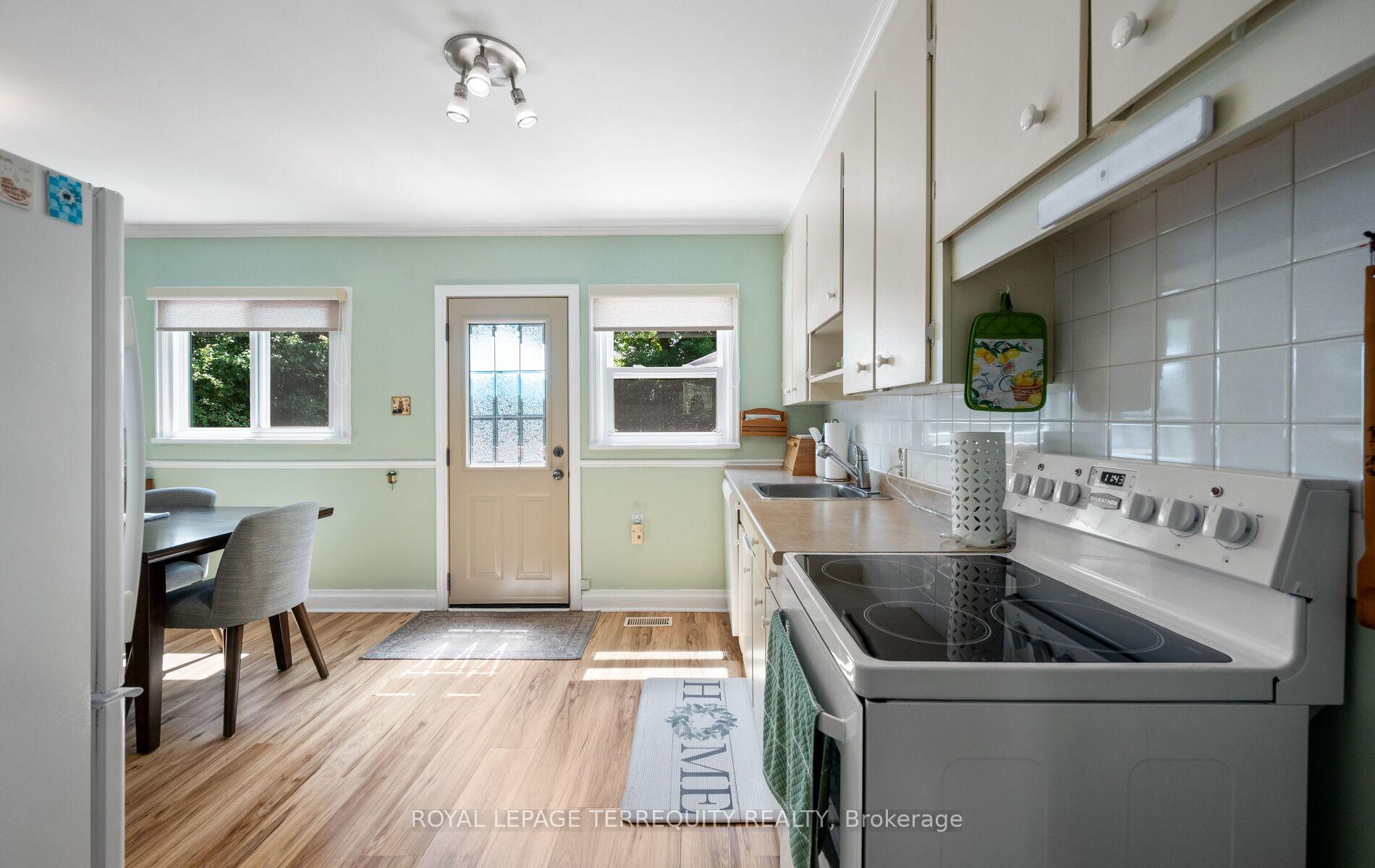 Photo 16 of 33 Rogers Road, Brampton, Brampton West — HOMEH