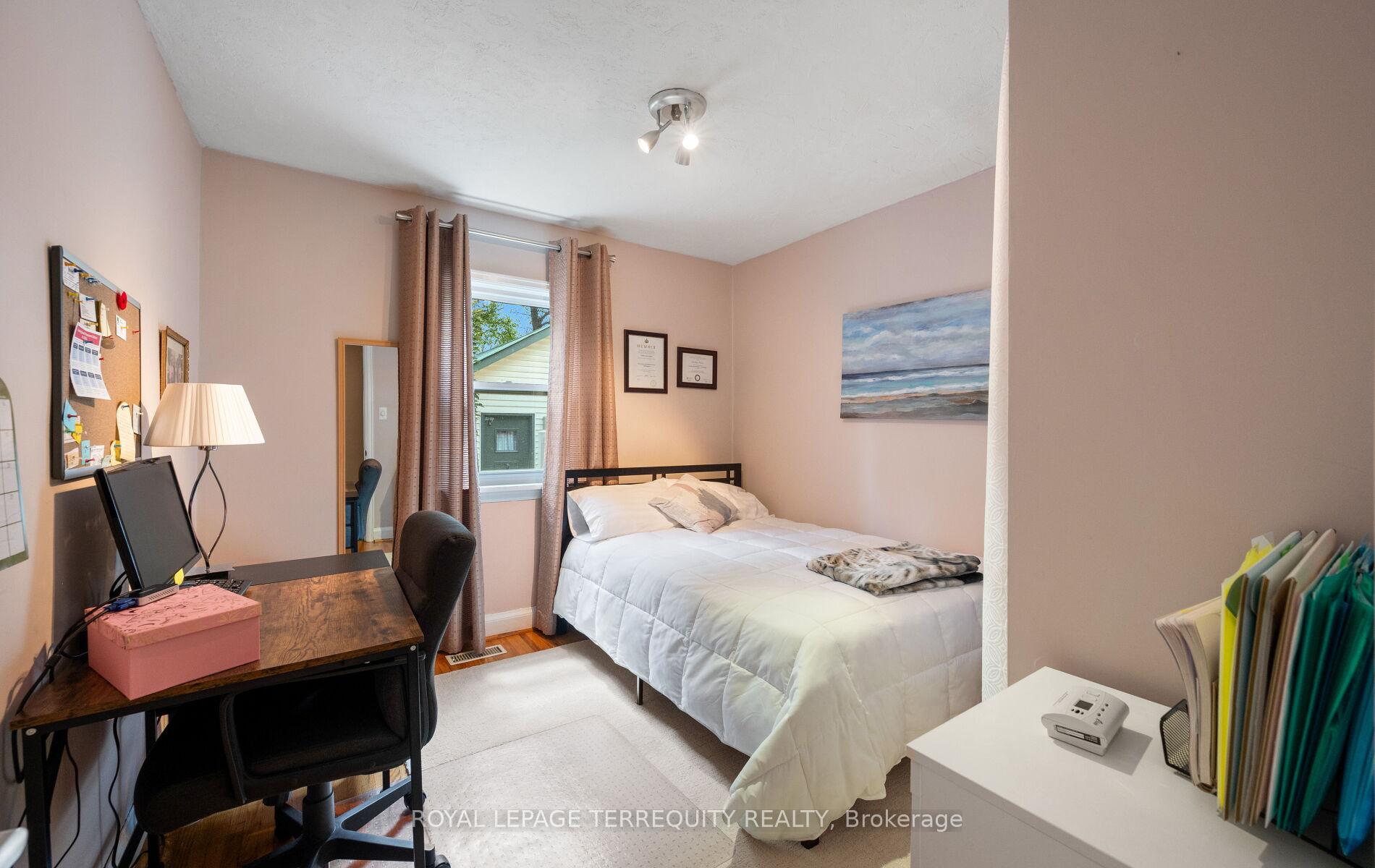 Photo 25 of 33 Rogers Road, Brampton, Brampton West — HOMEH