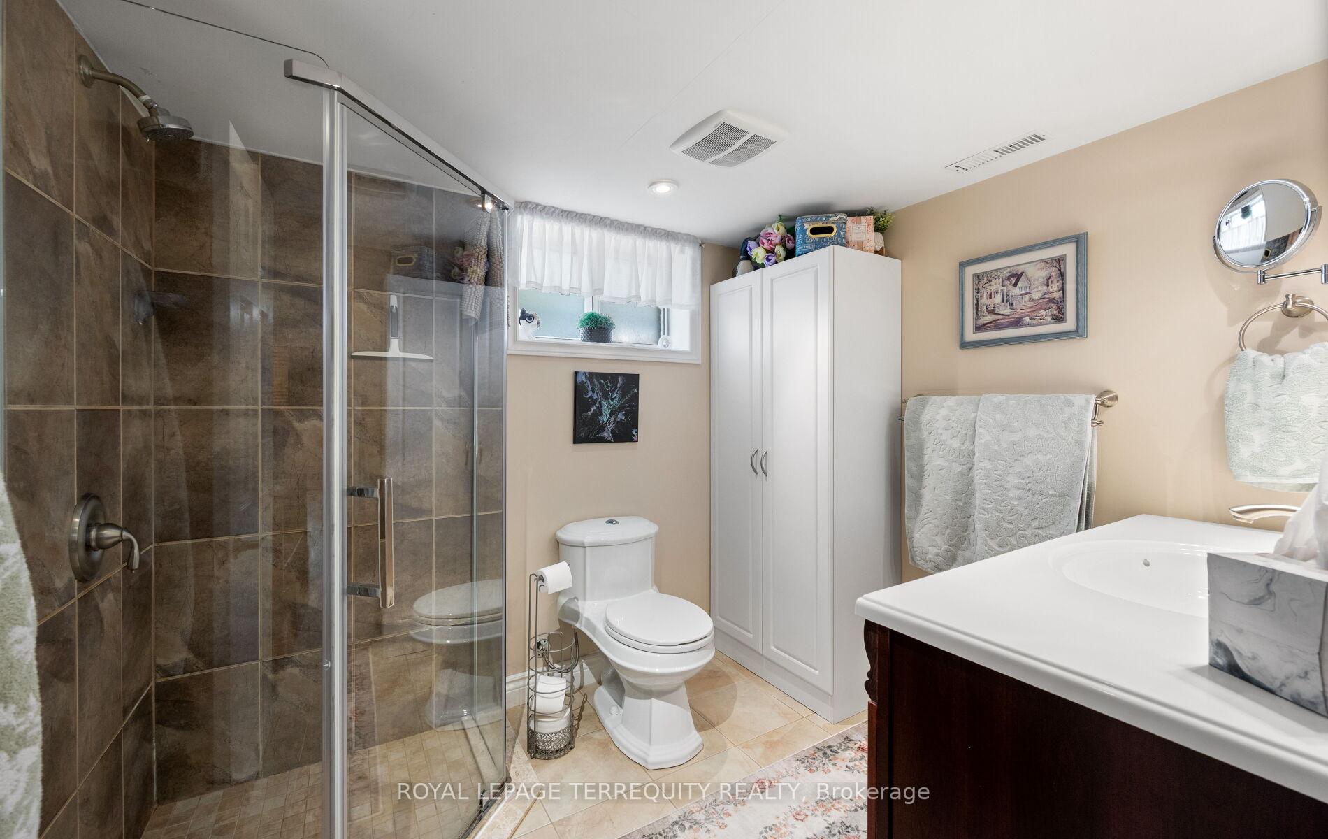 Photo 36 of 33 Rogers Road, Brampton, Brampton West — HOMEH