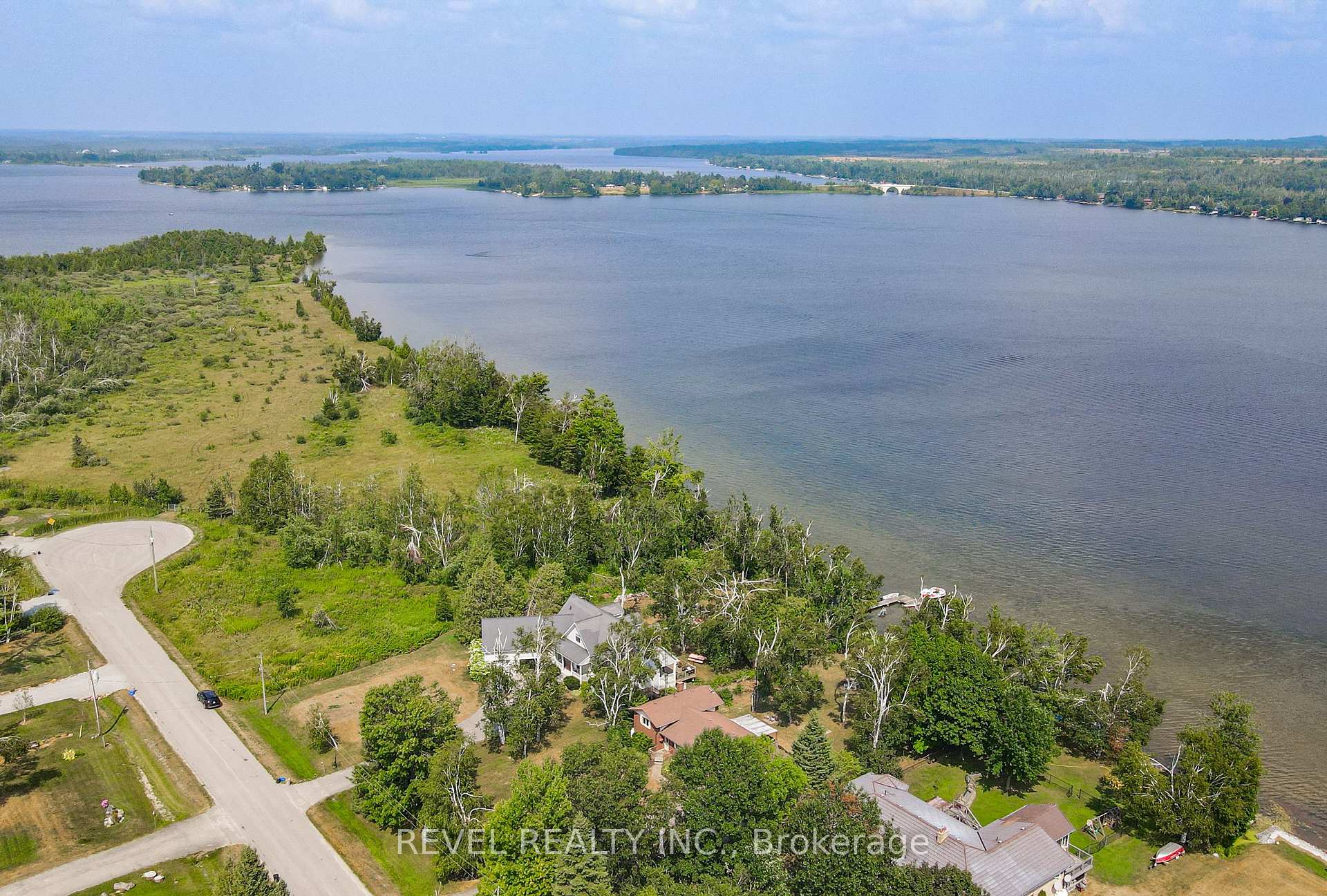 Photo 4 of 126 Pinewood Boulevard, Kawartha Lakes, Carden — HOMEH