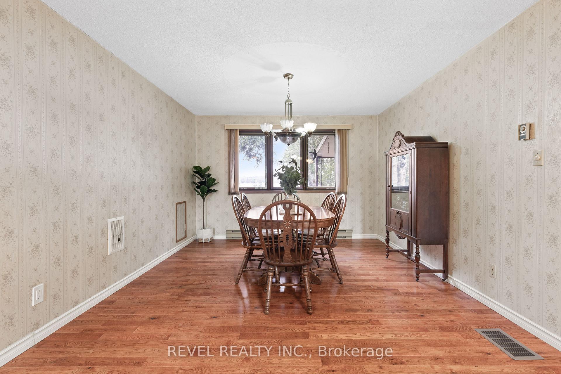 Photo 18 of 126 Pinewood Boulevard, Kawartha Lakes, Carden — HOMEH