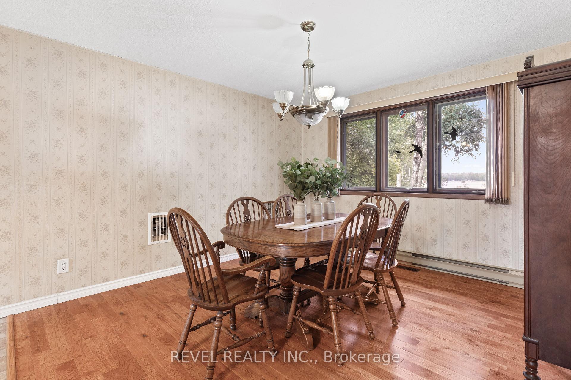Photo 19 of 126 Pinewood Boulevard, Kawartha Lakes, Carden — HOMEH