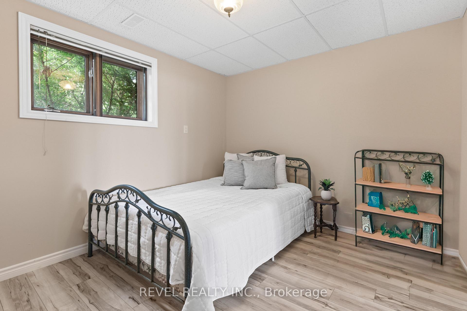 Photo 32 of 126 Pinewood Boulevard, Kawartha Lakes, Carden — HOMEH