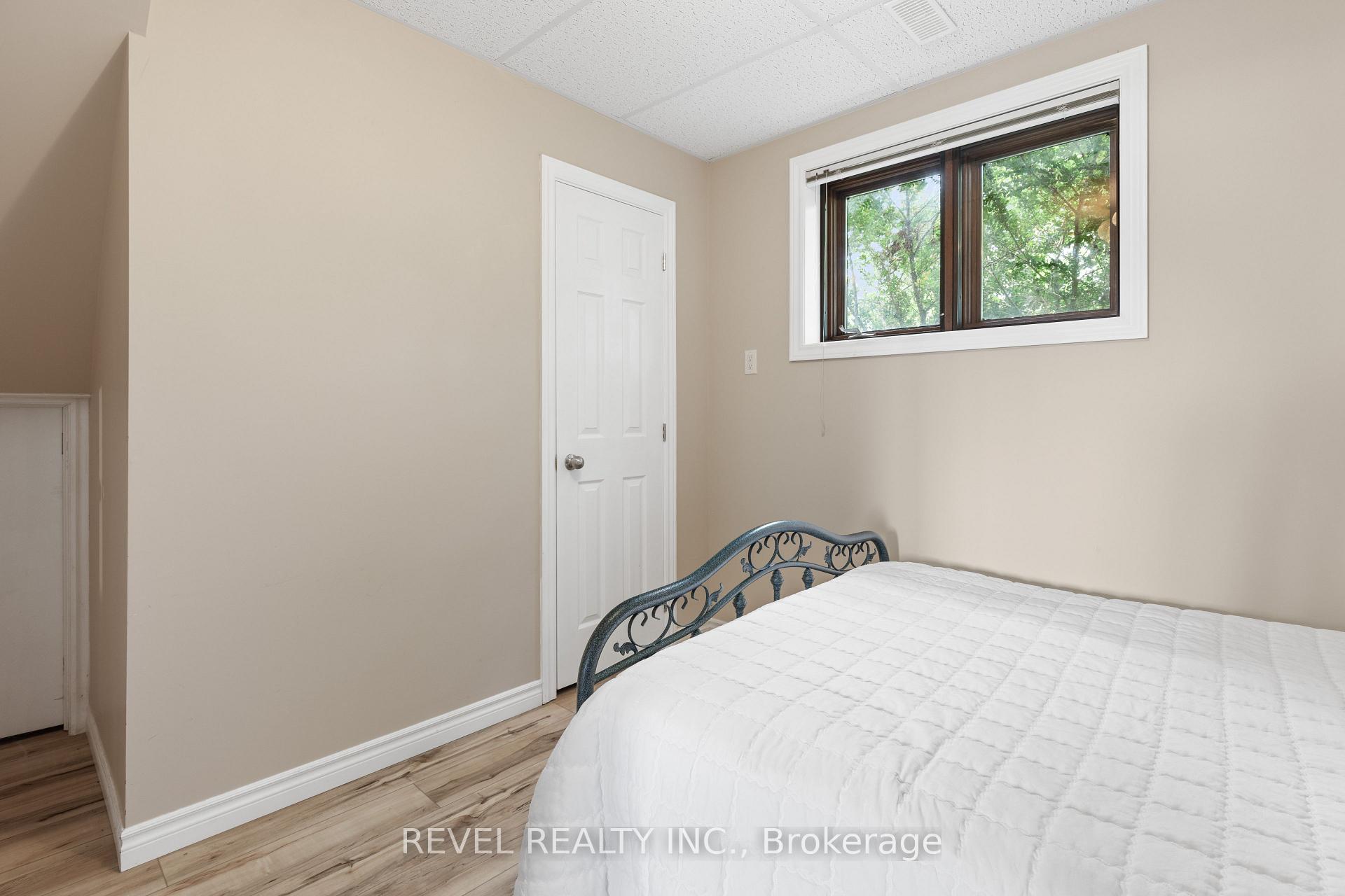 Photo 33 of 126 Pinewood Boulevard, Kawartha Lakes, Carden — HOMEH