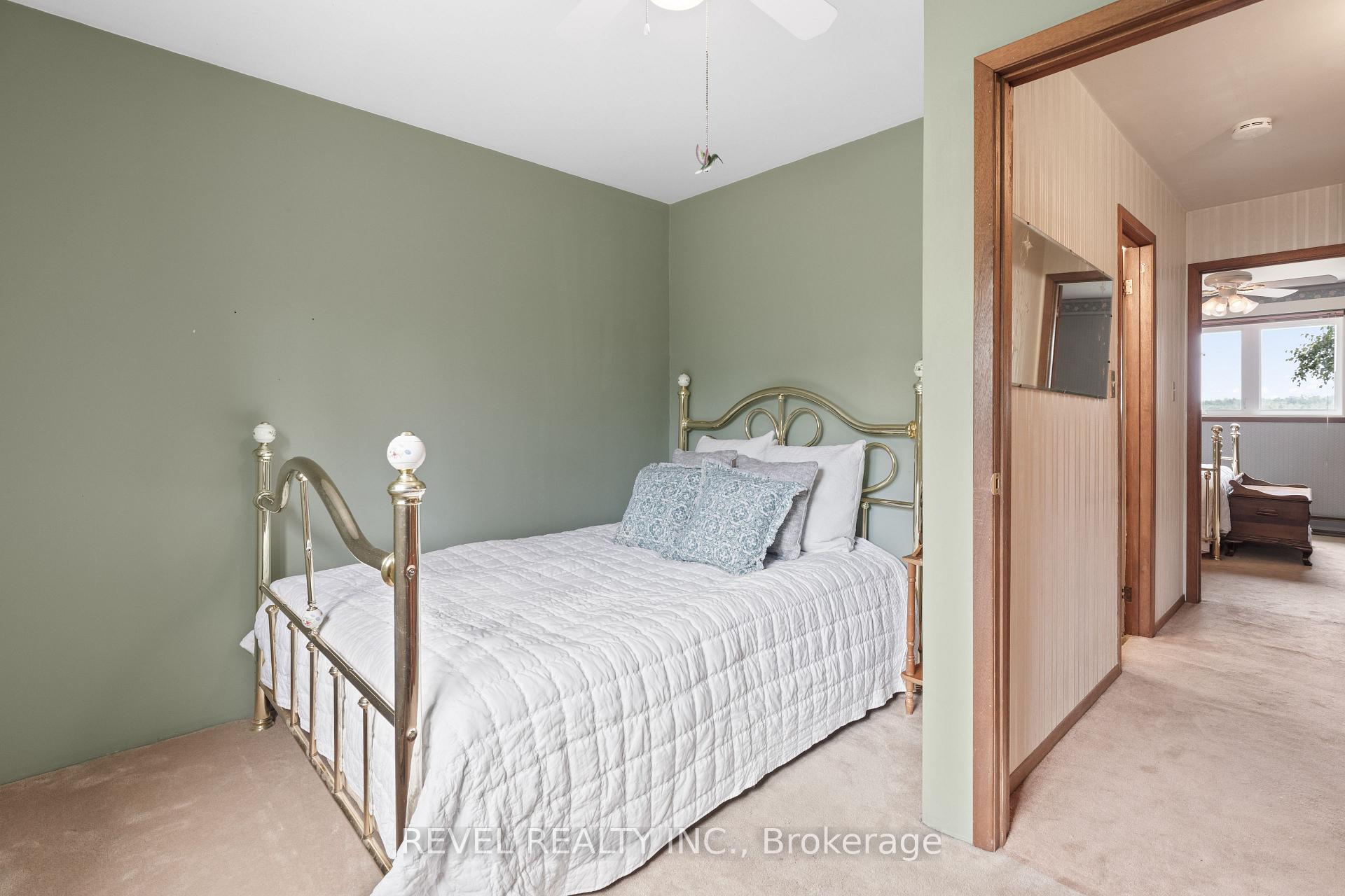 Photo 34 of 126 Pinewood Boulevard, Kawartha Lakes, Carden — HOMEH