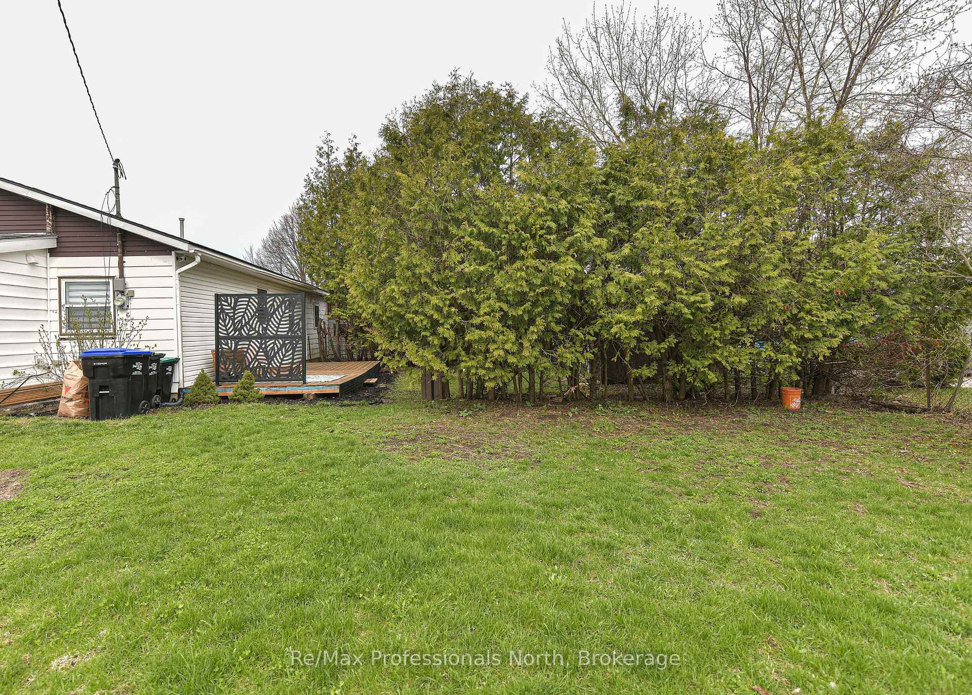 Photo 6 of 817 Eighth Avenue, Tay, Port McNicoll — HOMEH