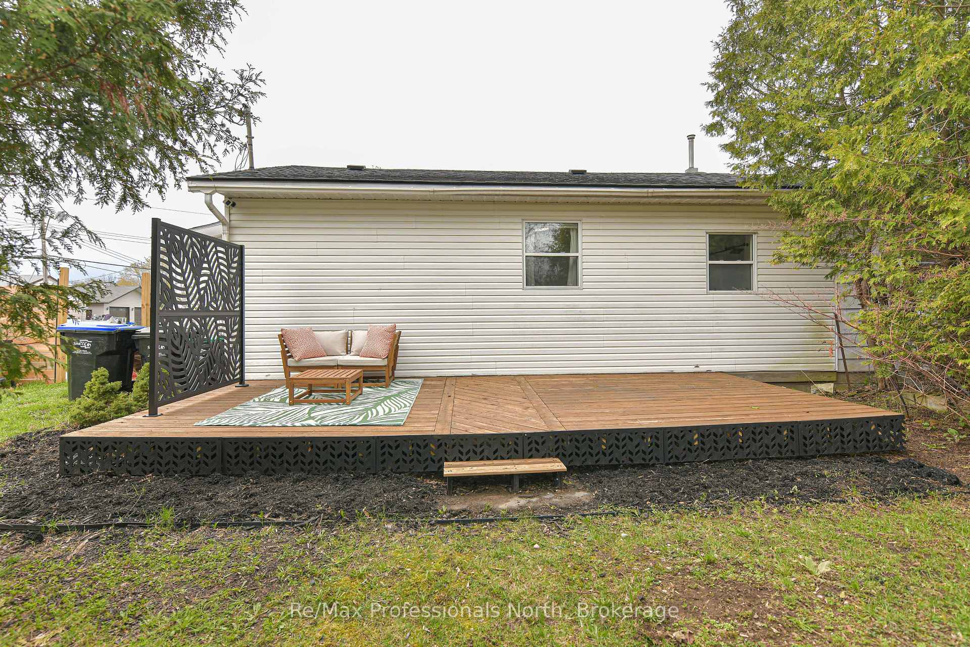 Photo 9 of 817 Eighth Avenue, Tay, Port McNicoll — HOMEH
