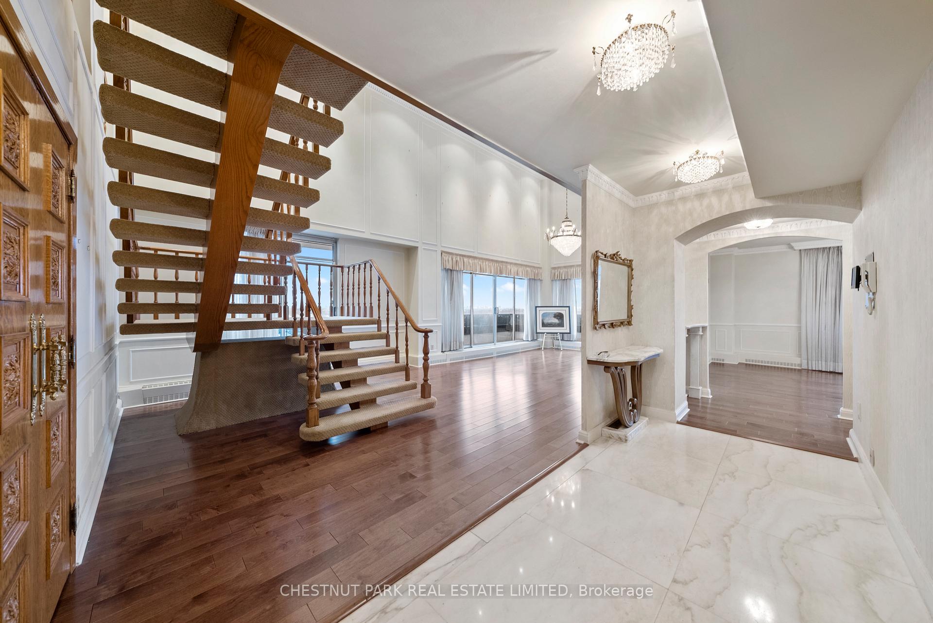 Photo 3 of Unit PH 1, 2600 Bathurst Street, Toronto, Englemount-Lawrence — HOMEH