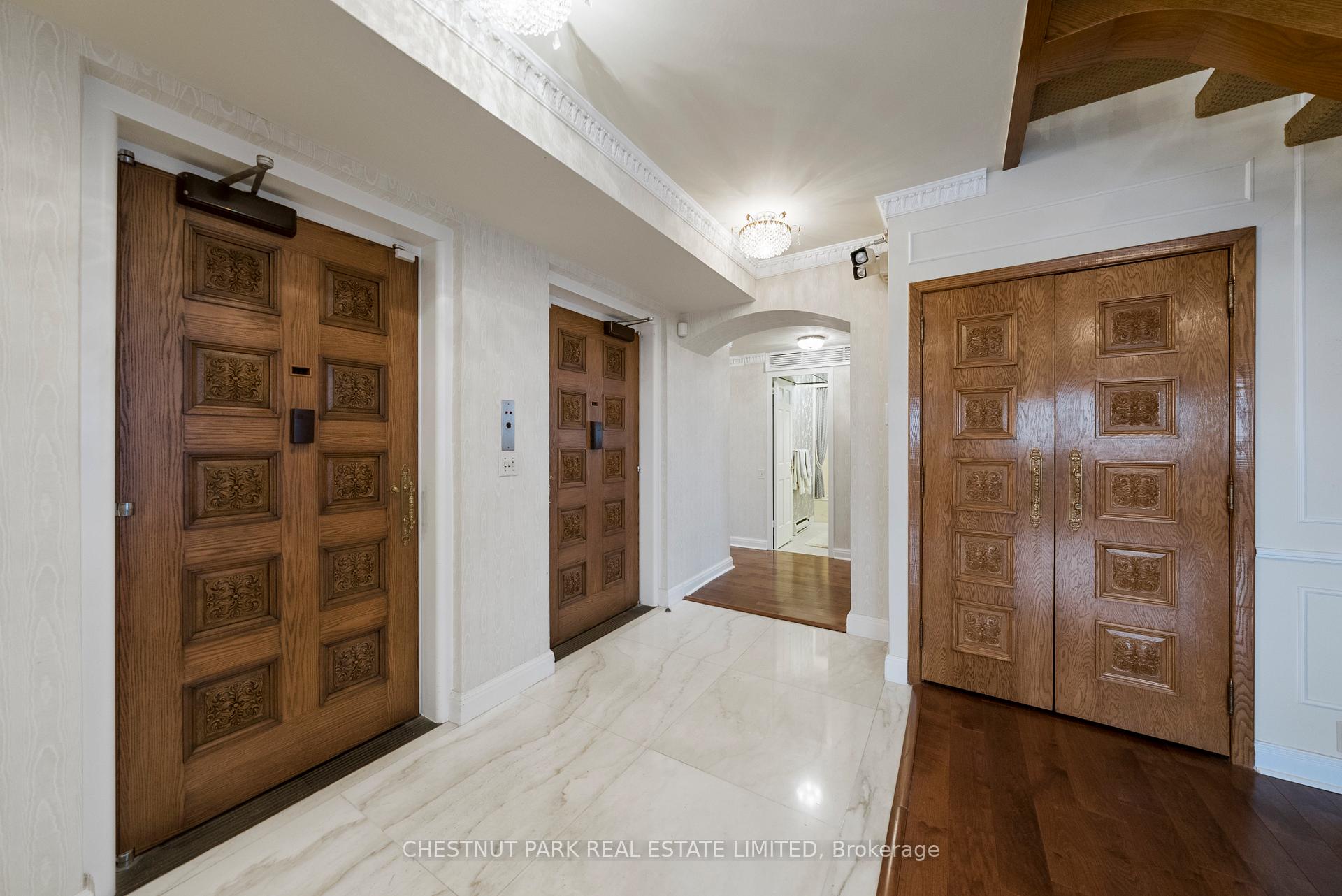 Photo 4 of Unit PH 1, 2600 Bathurst Street, Toronto, Englemount-Lawrence — HOMEH
