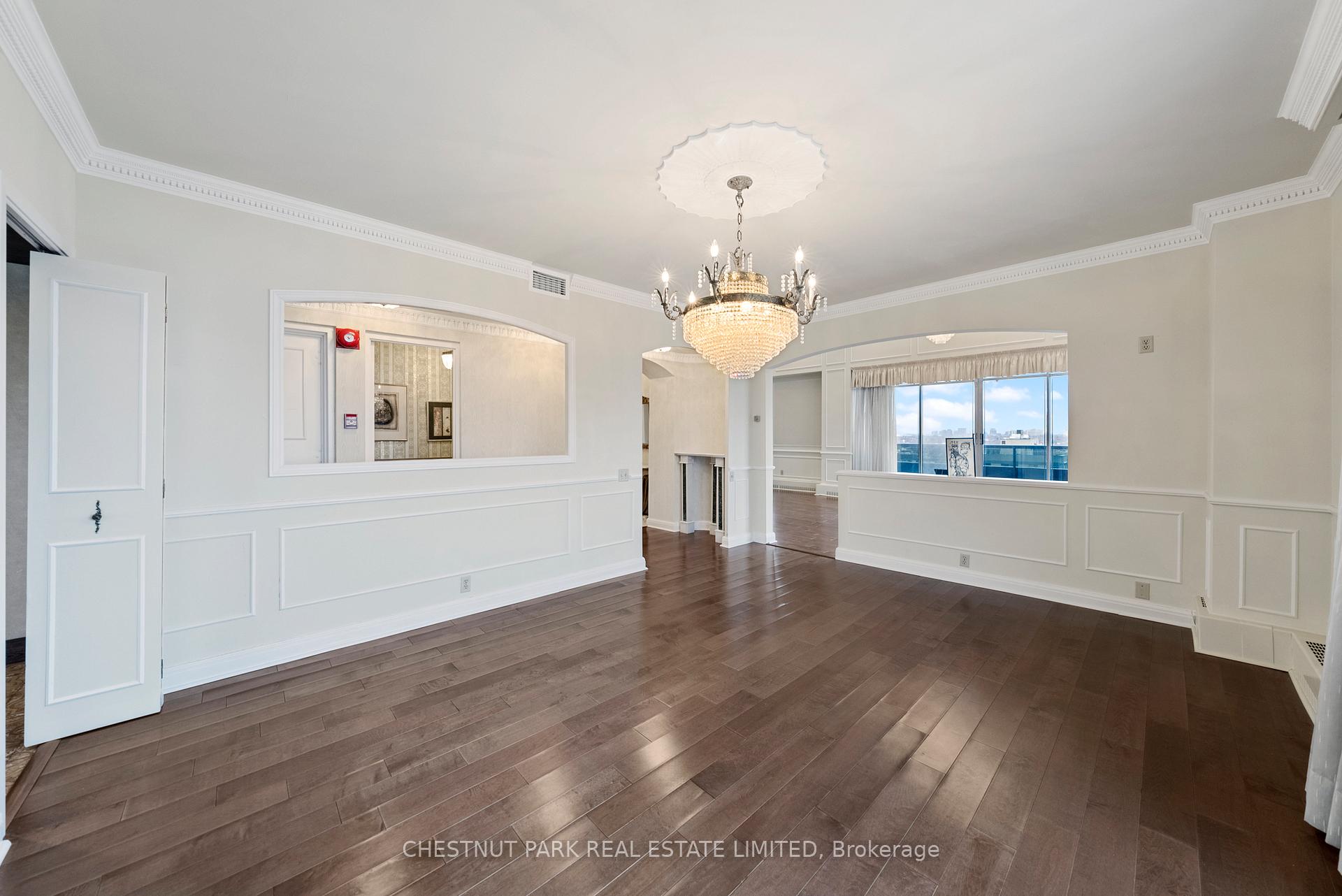 Photo 8 of Unit PH 1, 2600 Bathurst Street, Toronto, Englemount-Lawrence — HOMEH