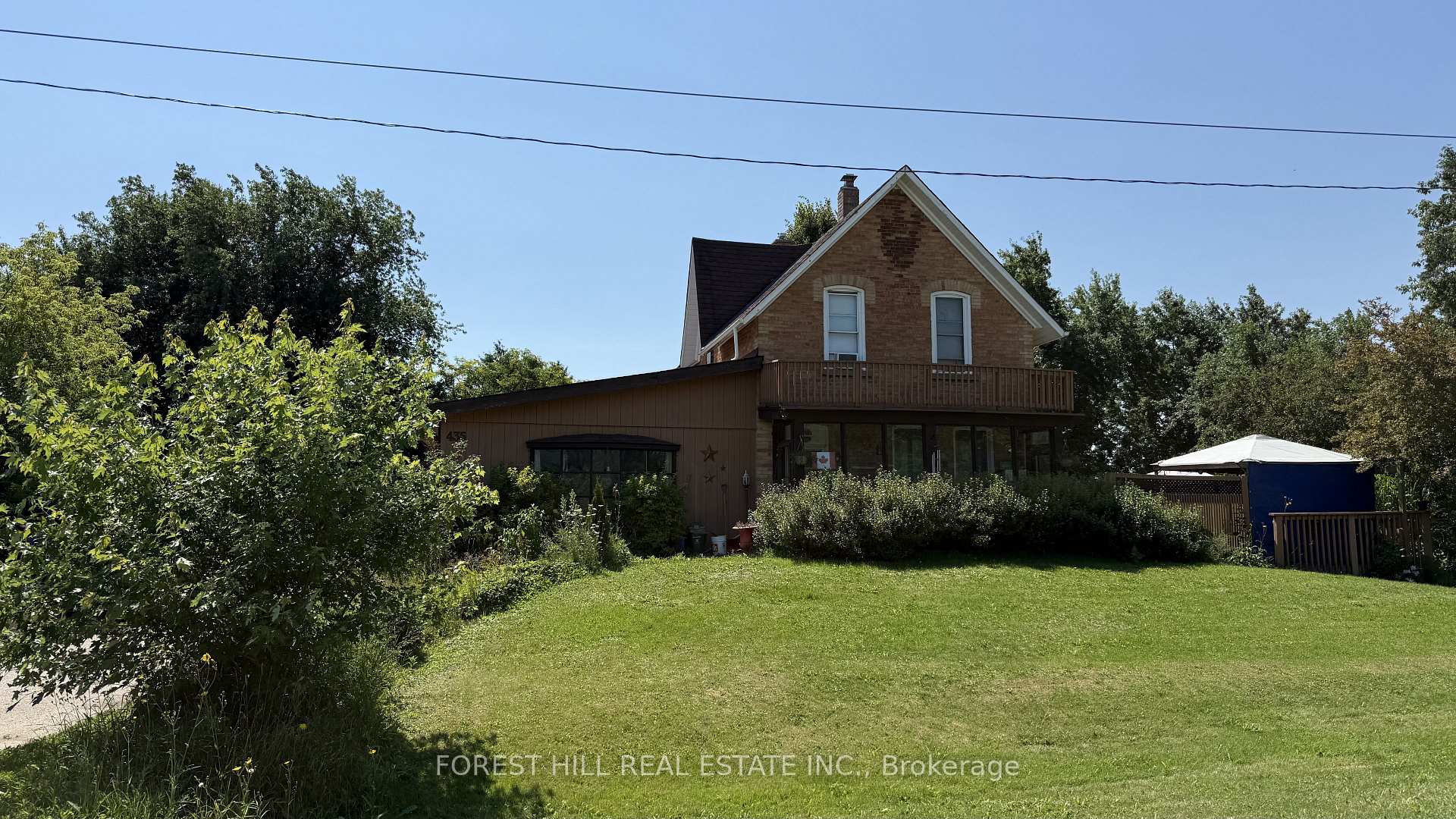 Photo of 435 Main Street W