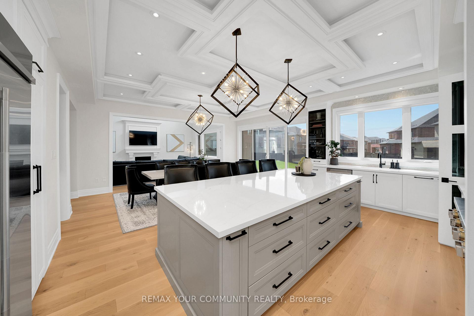 Photo 5 of 36 Arbordale Drive, Vaughan, Vellore Village — HOMEH