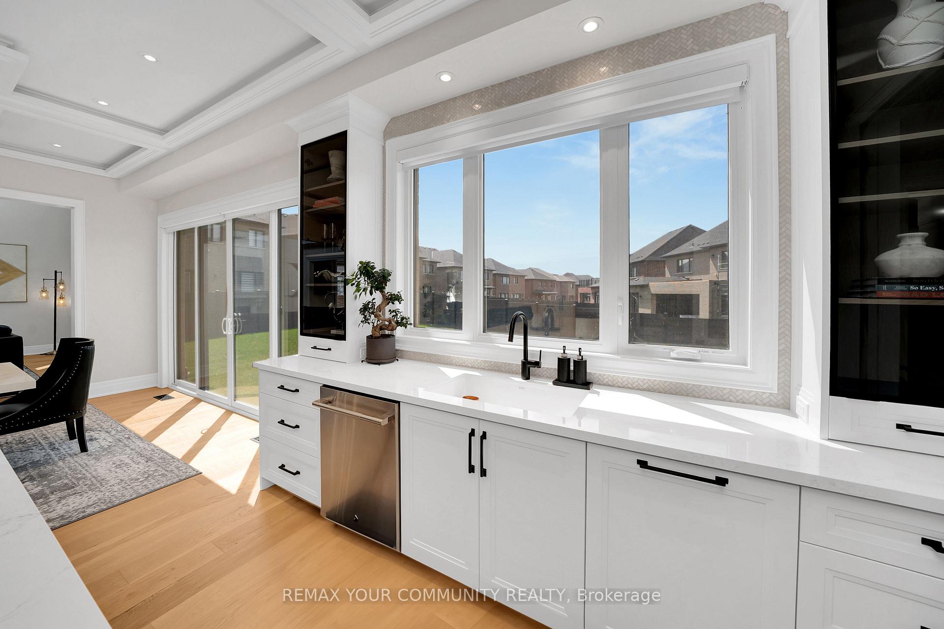 Photo 8 of 36 Arbordale Drive, Vaughan, Vellore Village — HOMEH