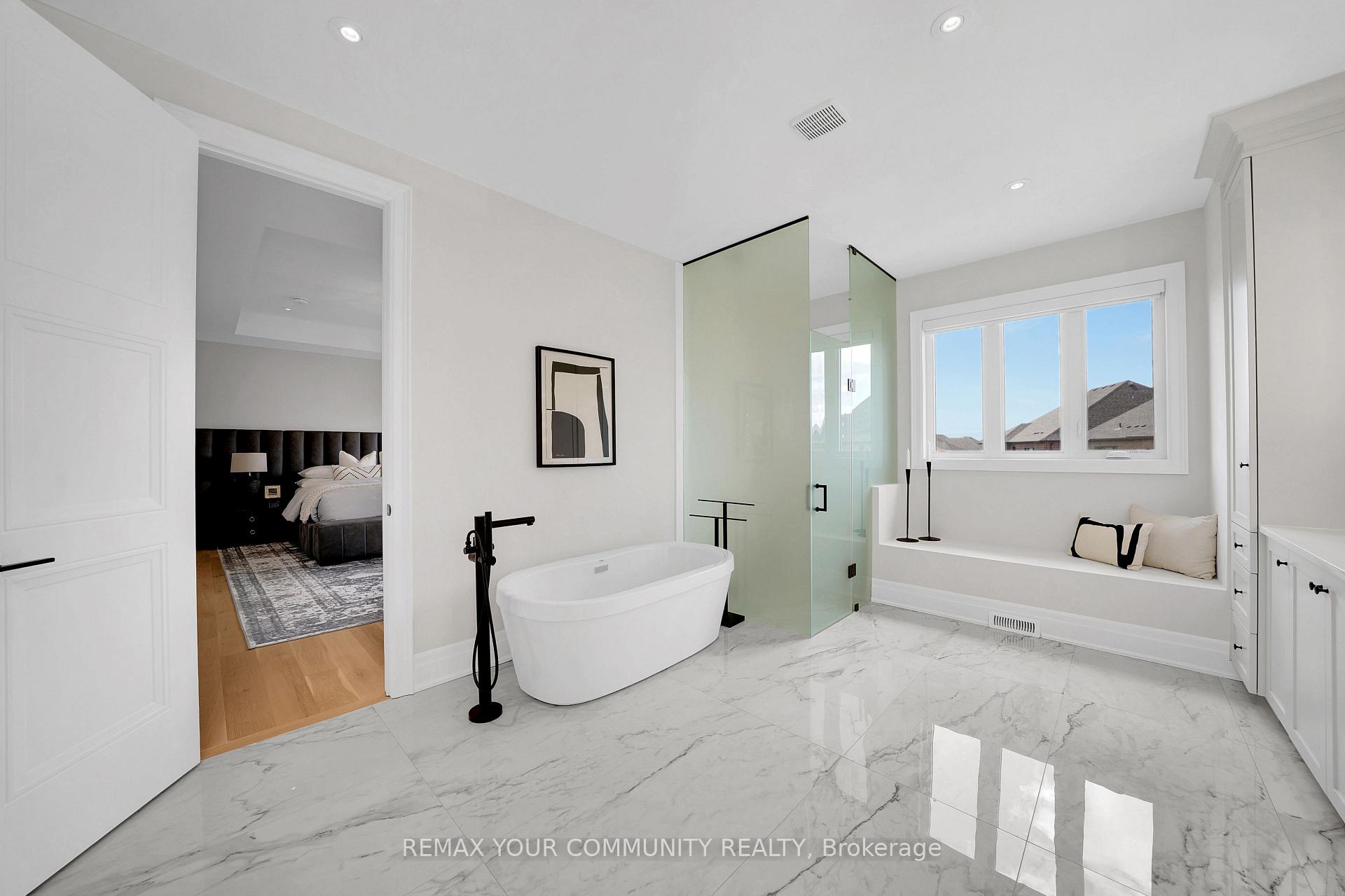Photo 35 of 36 Arbordale Drive, Vaughan, Vellore Village — HOMEH