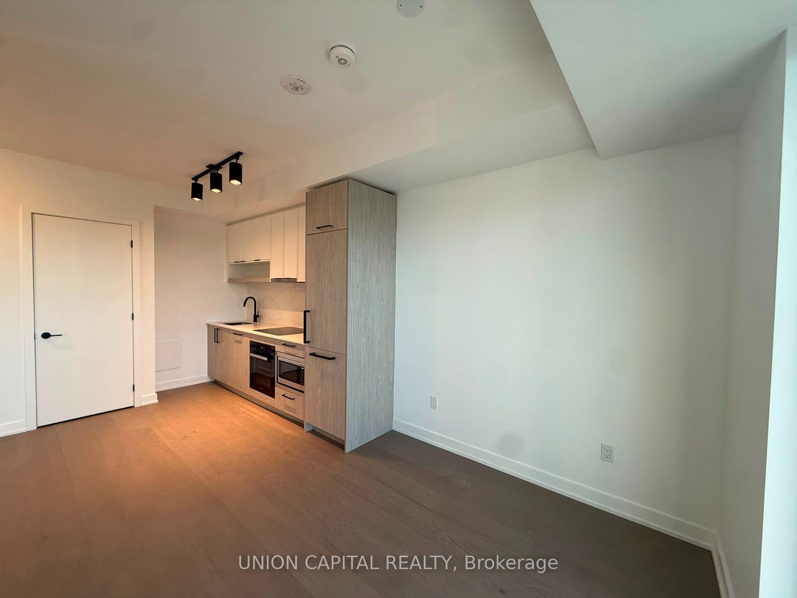 Photo 7 of Unit 1017, 89 Montclair Avenue, Toronto, Forest Hill South — HOMEH