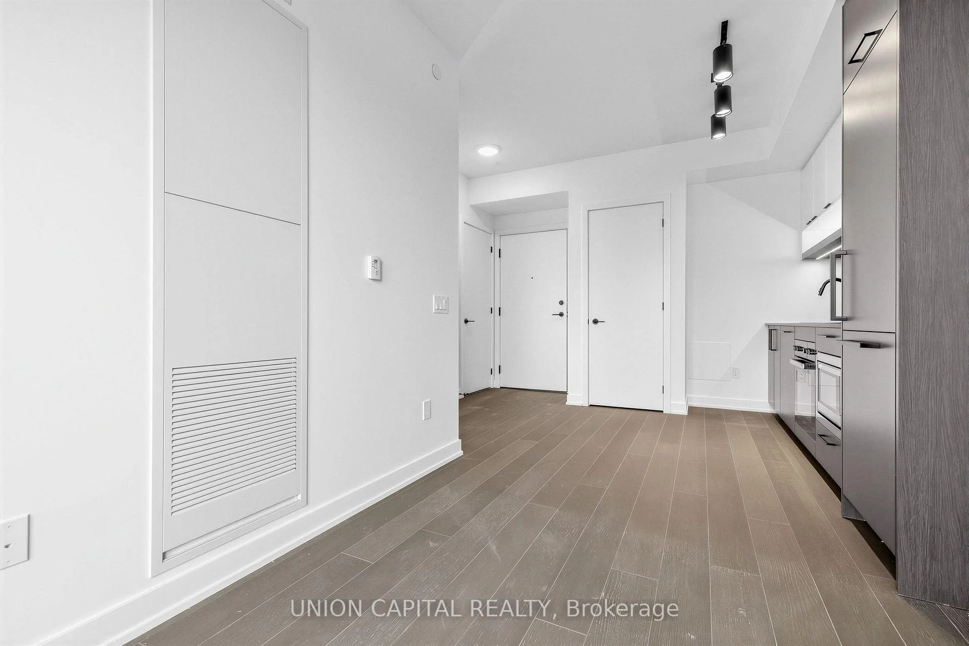 Photo 20 of Unit 1017, 89 Montclair Avenue, Toronto, Forest Hill South — HOMEH