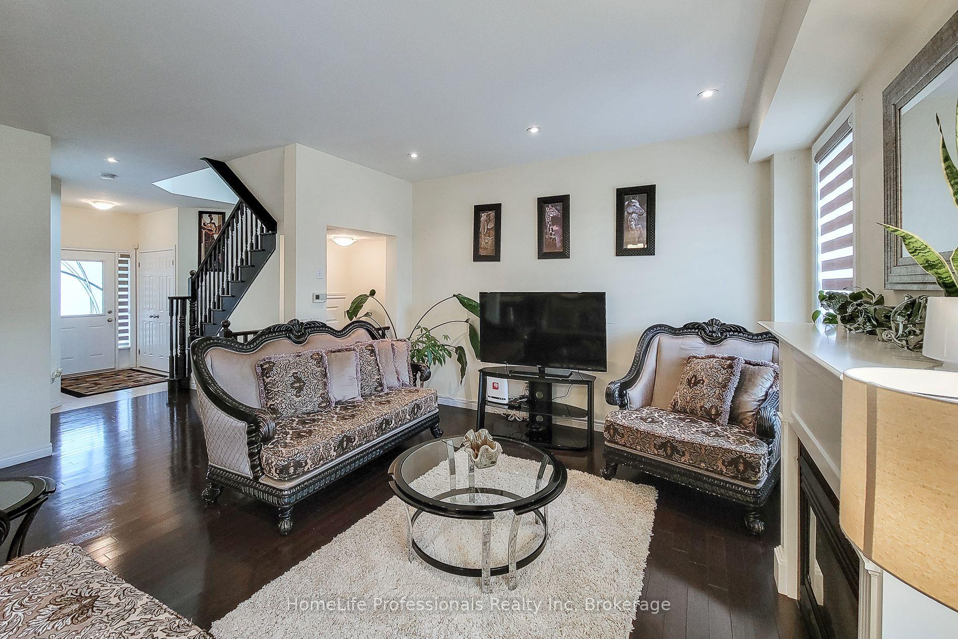 Photo 13 of 5 Medici Lane, Hamilton, Carpenter — HOMEH