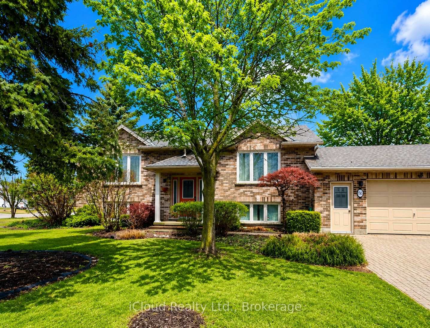 Photo 2 of 86 Glendale Drive E, Tillsonburg — HOMEH