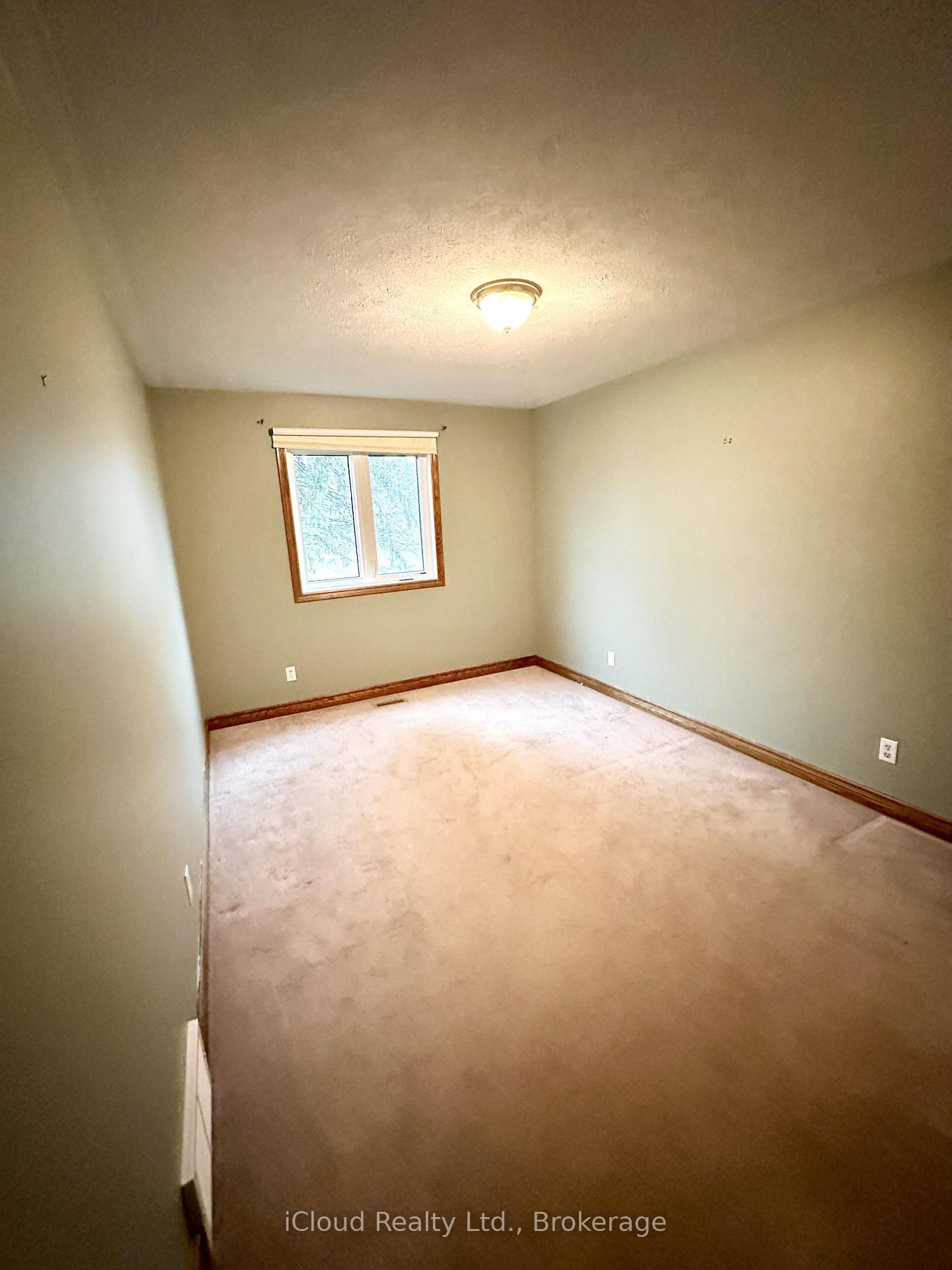 Photo 26 of 86 Glendale Drive E, Tillsonburg — HOMEH