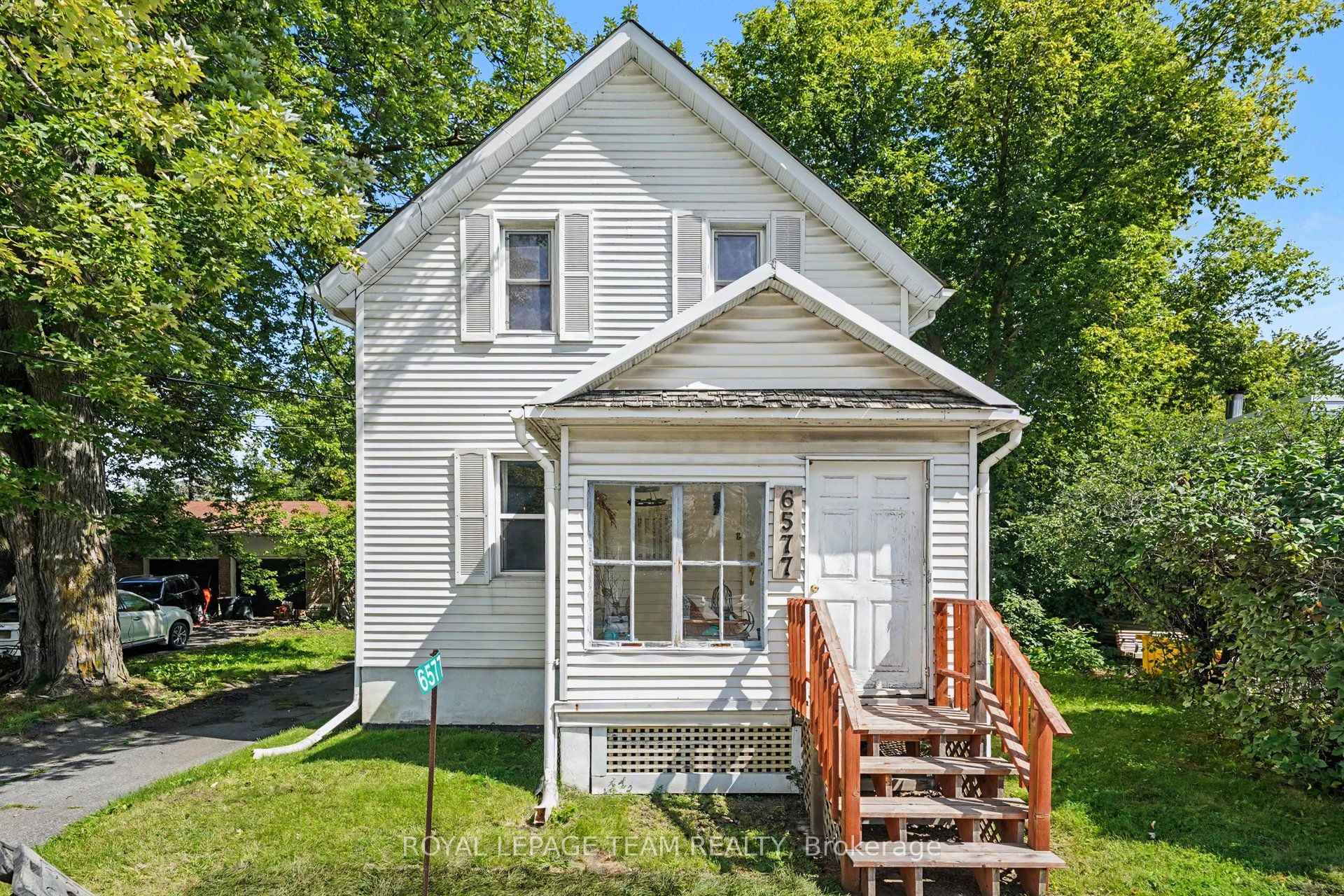 Photo of 6577 Fourth Line Road
